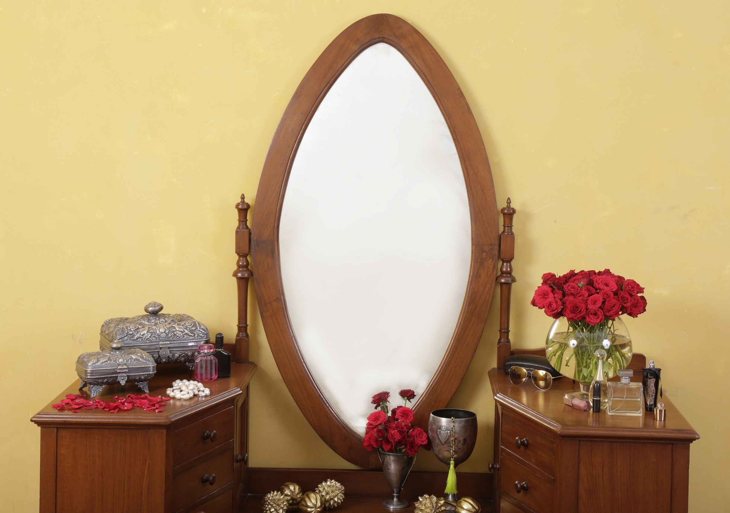 Edinburgh Antique Dressing Table