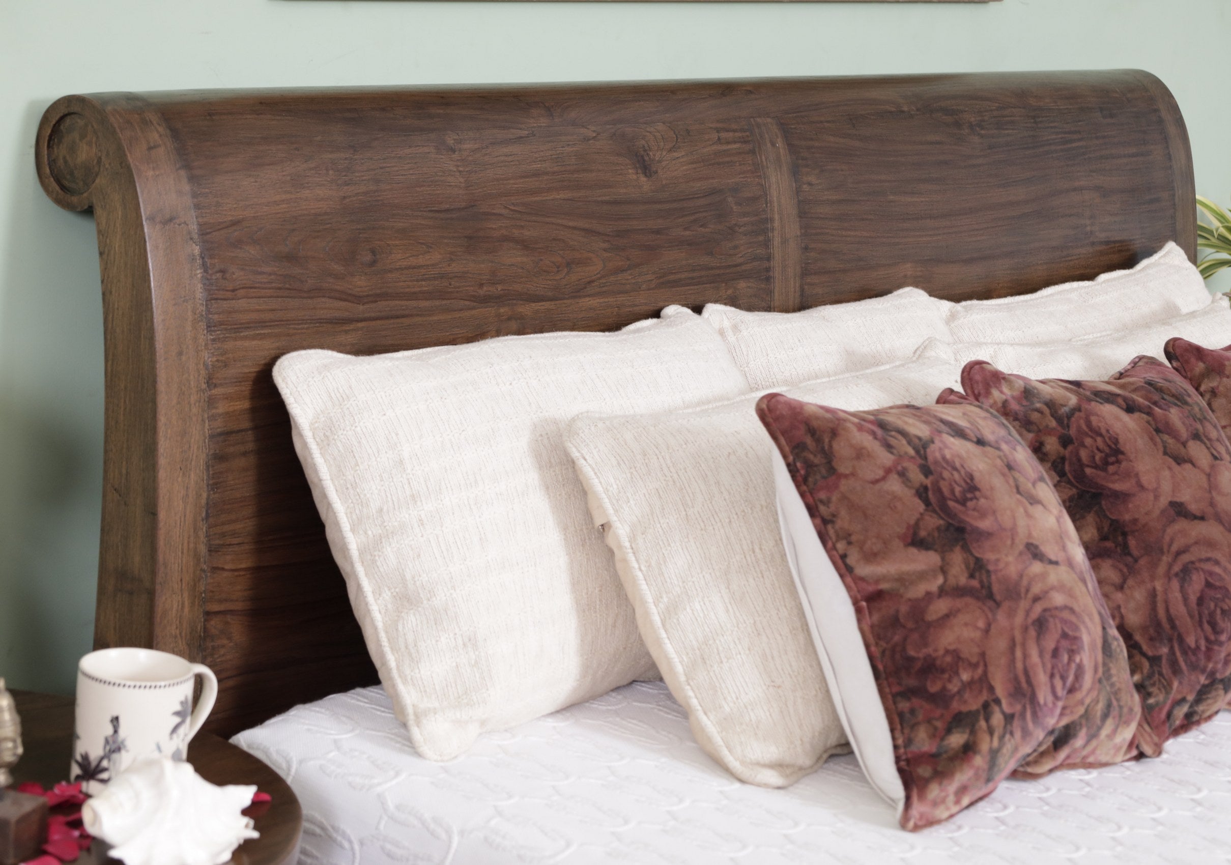 Jerningham Bed