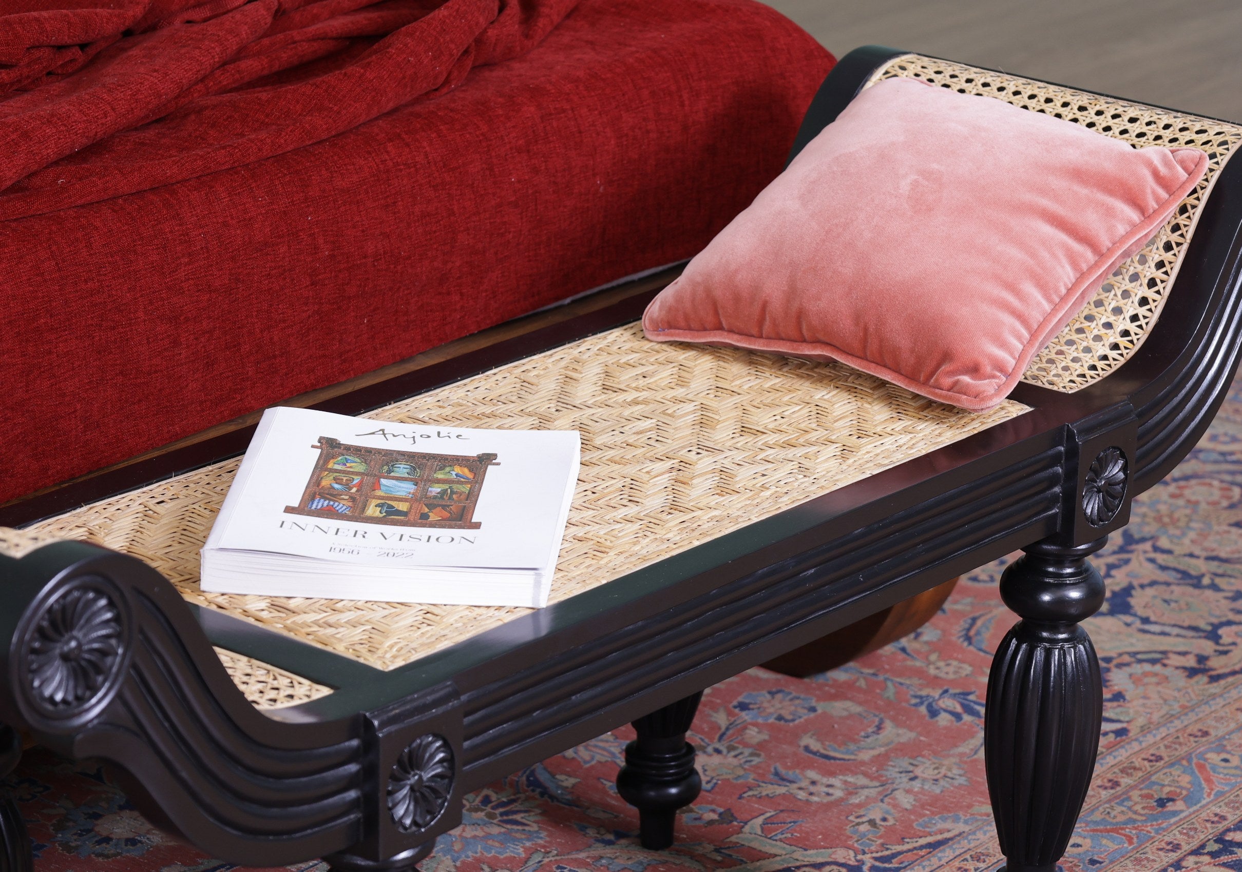 Athanaze Bench