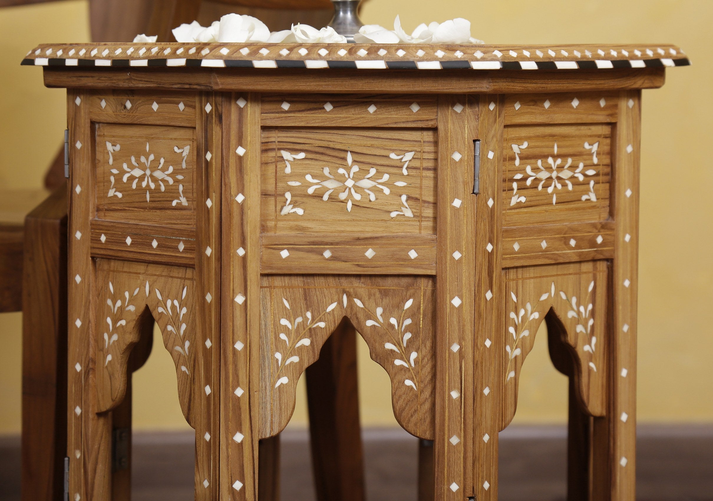 Leybourne Table