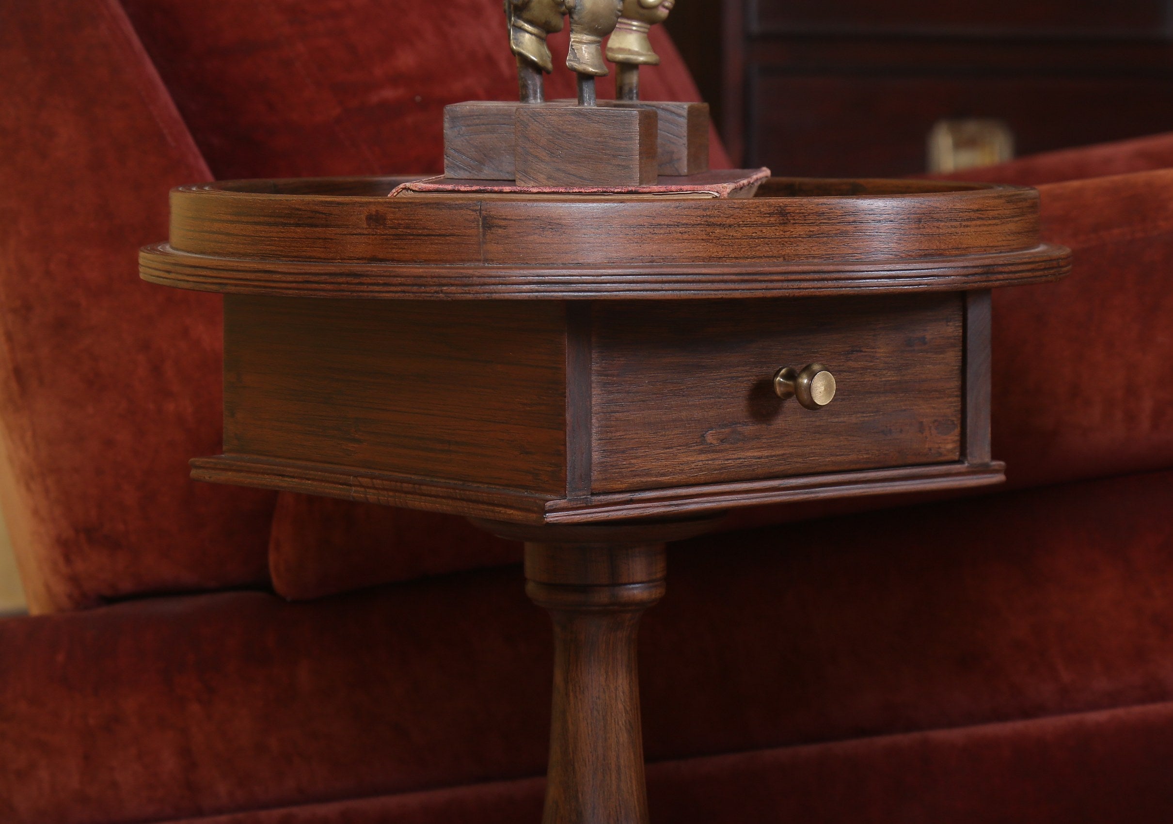 Harrow Peg Table