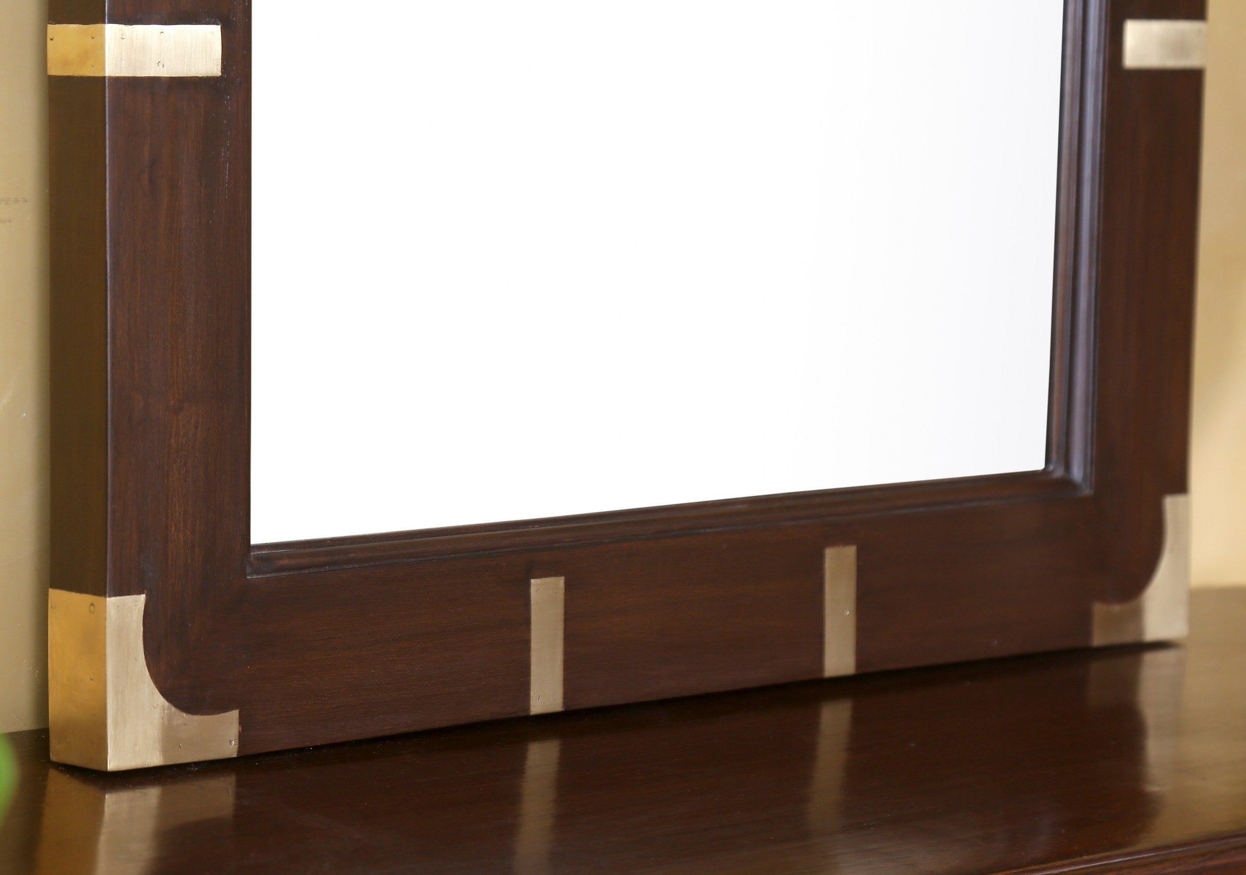 Bentnick Frame