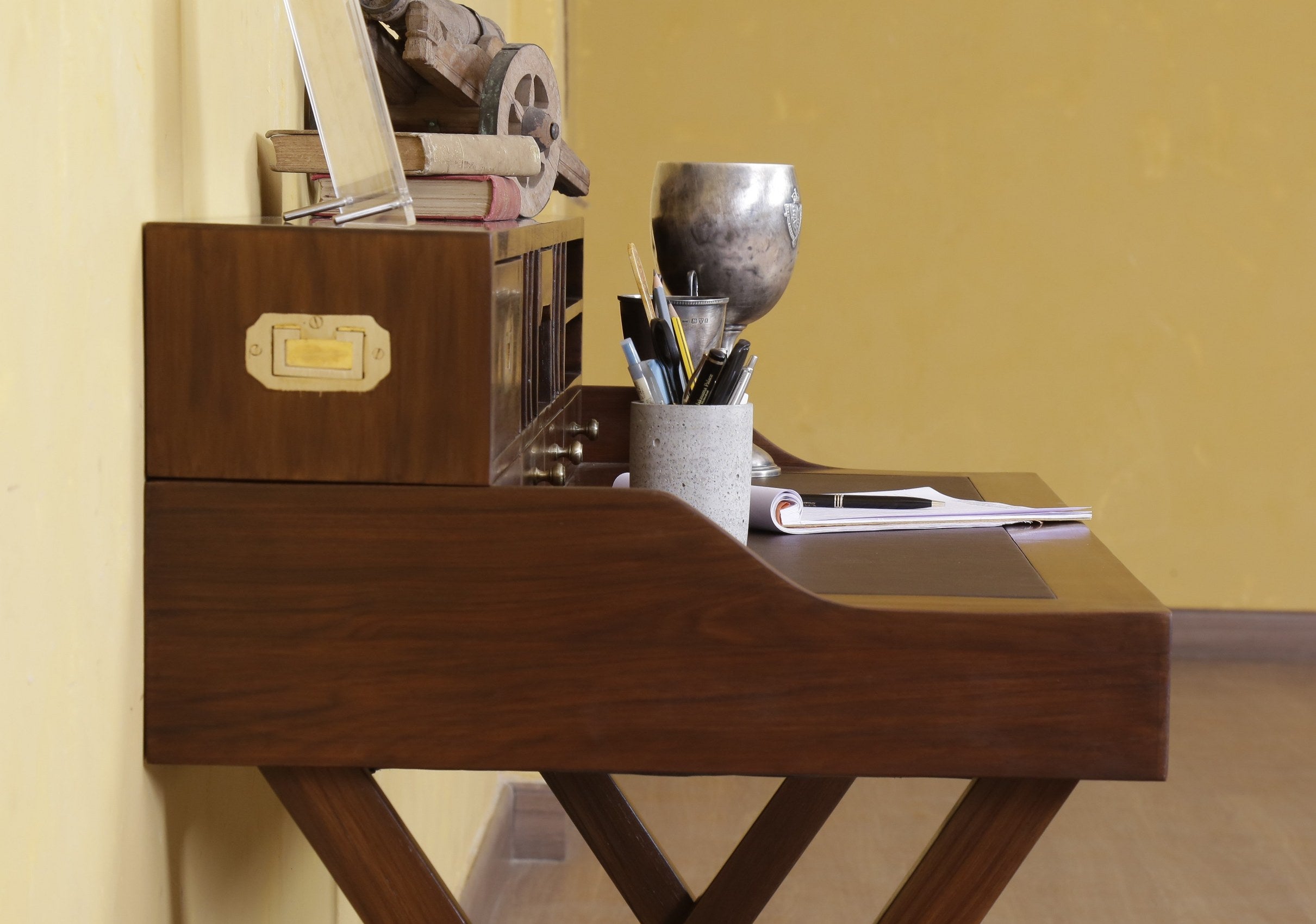 Fitche Campaign Desk