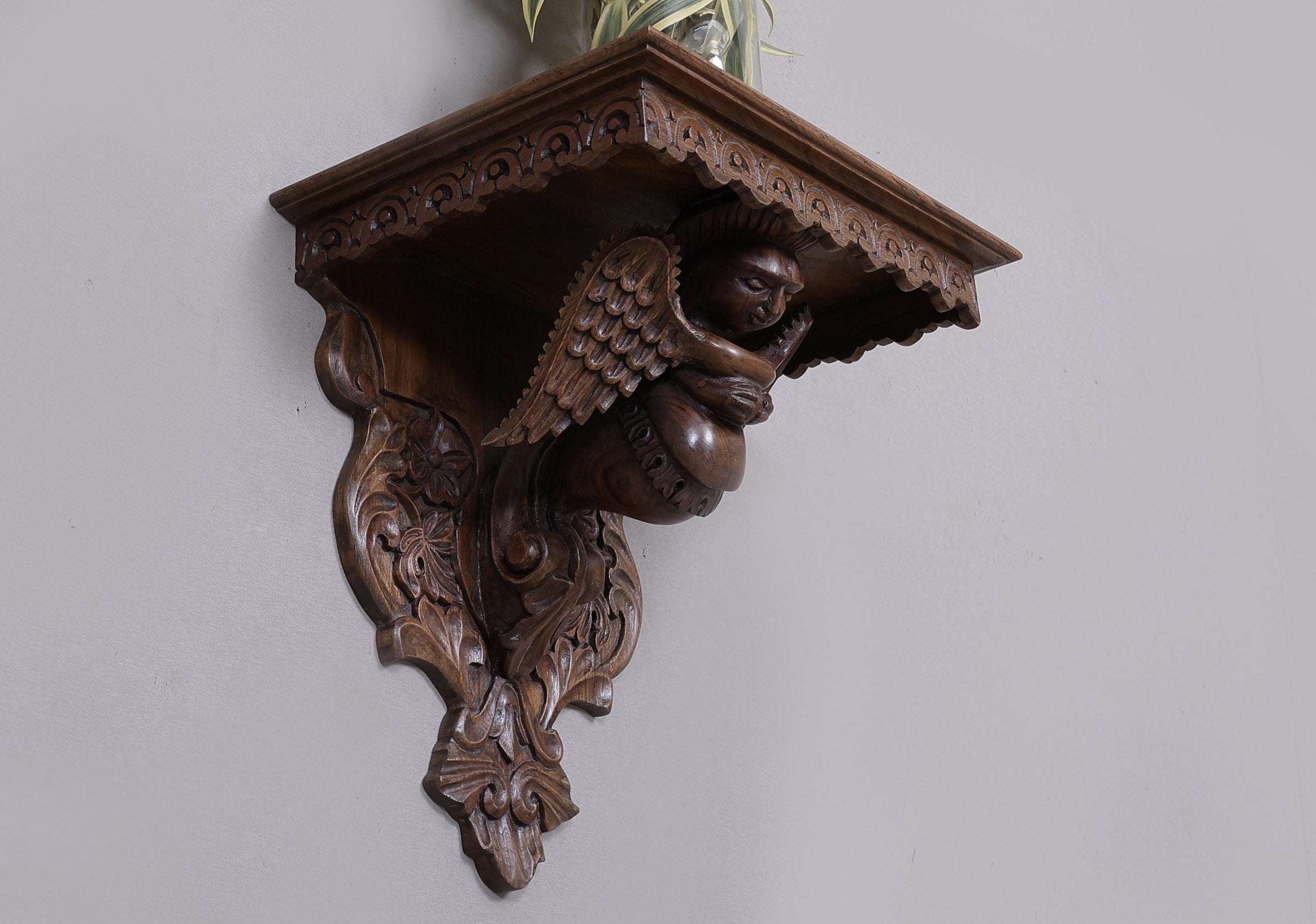 Walpole Angel Bracket