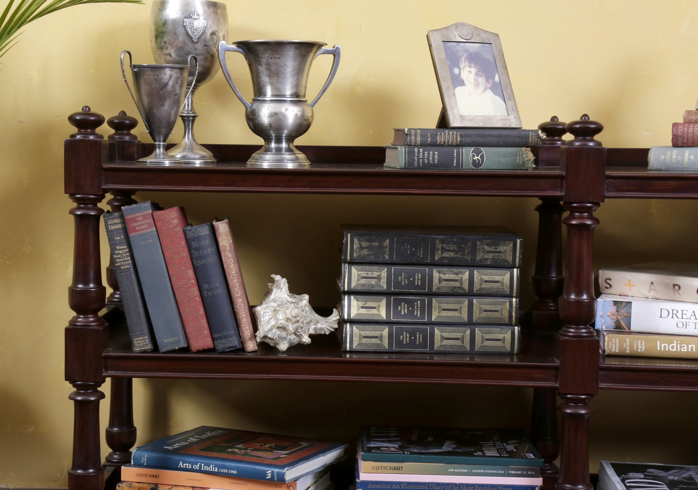 Sebastian Shelving Unit