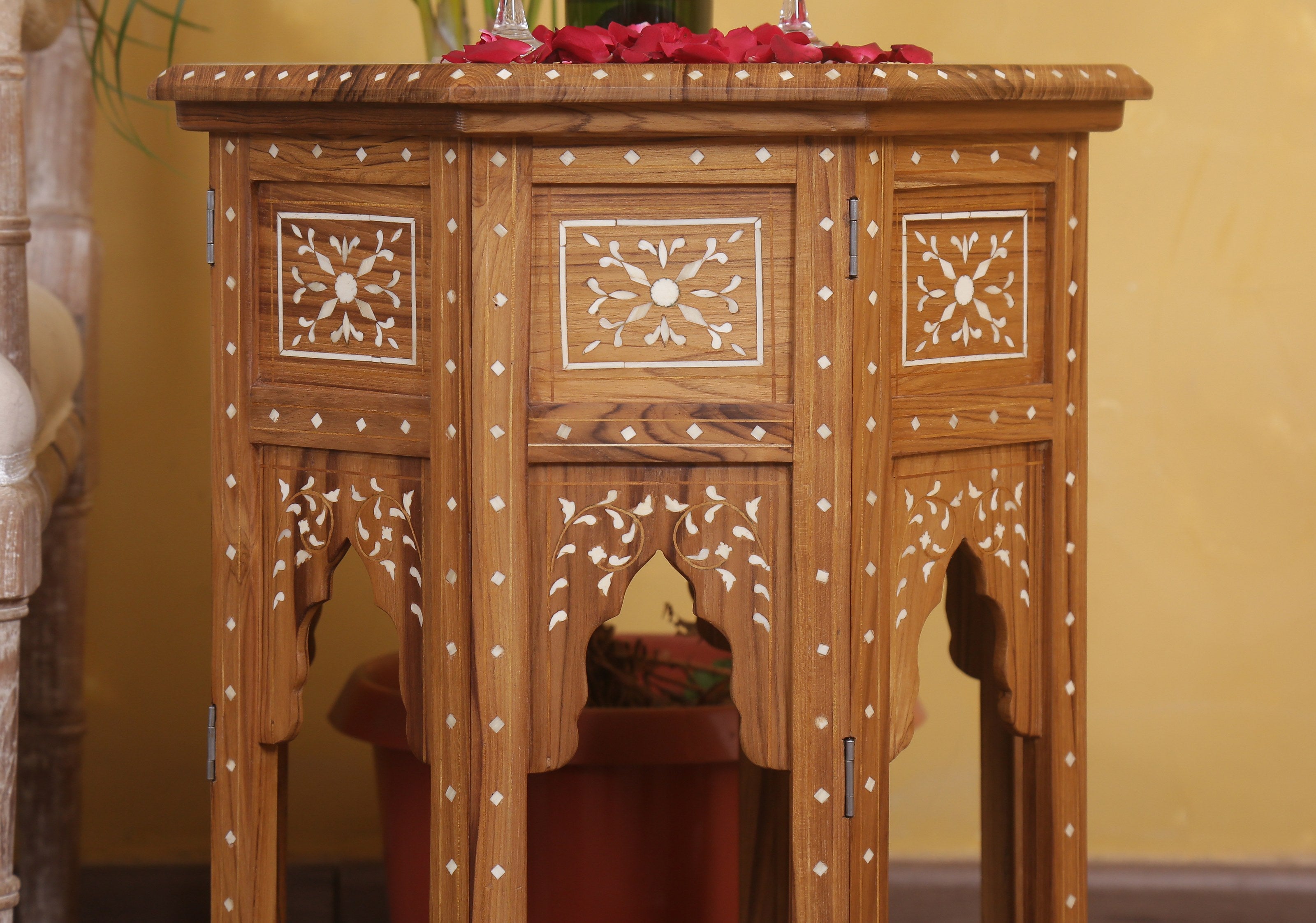 Chisisi Table