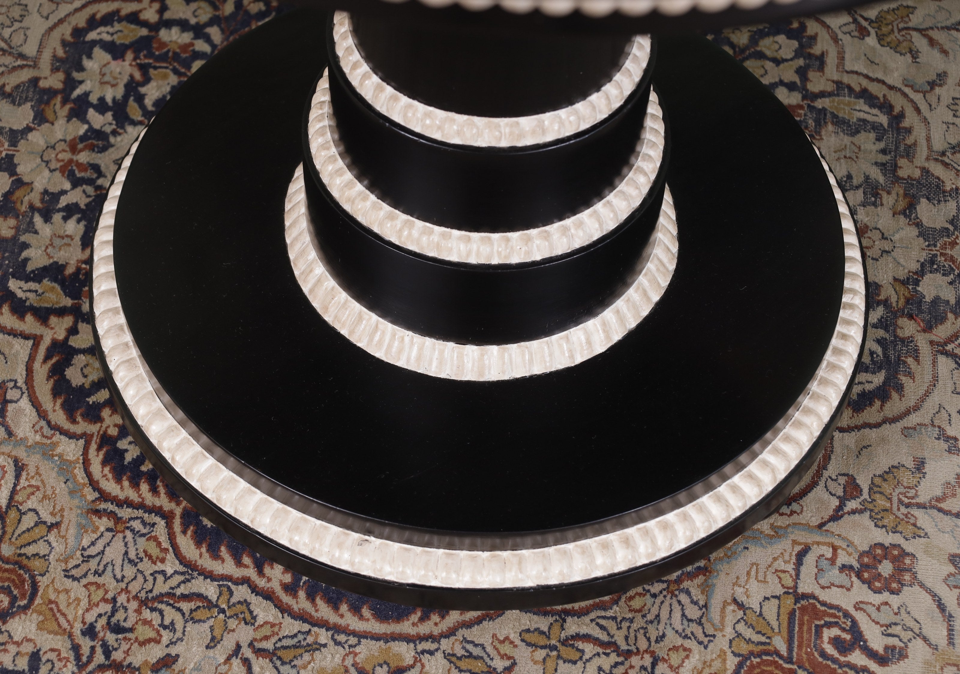 Eyre Table