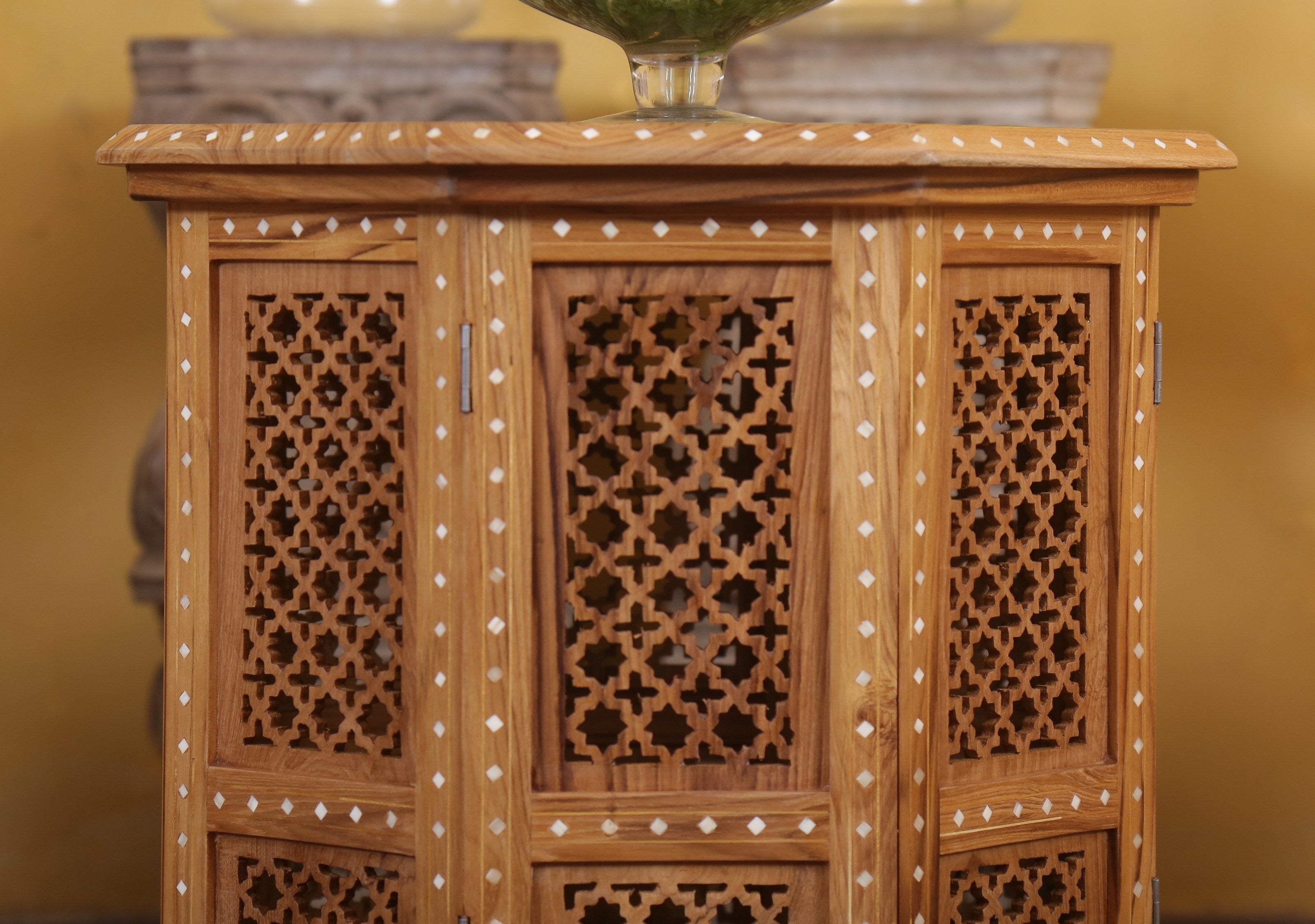 Chakir Table