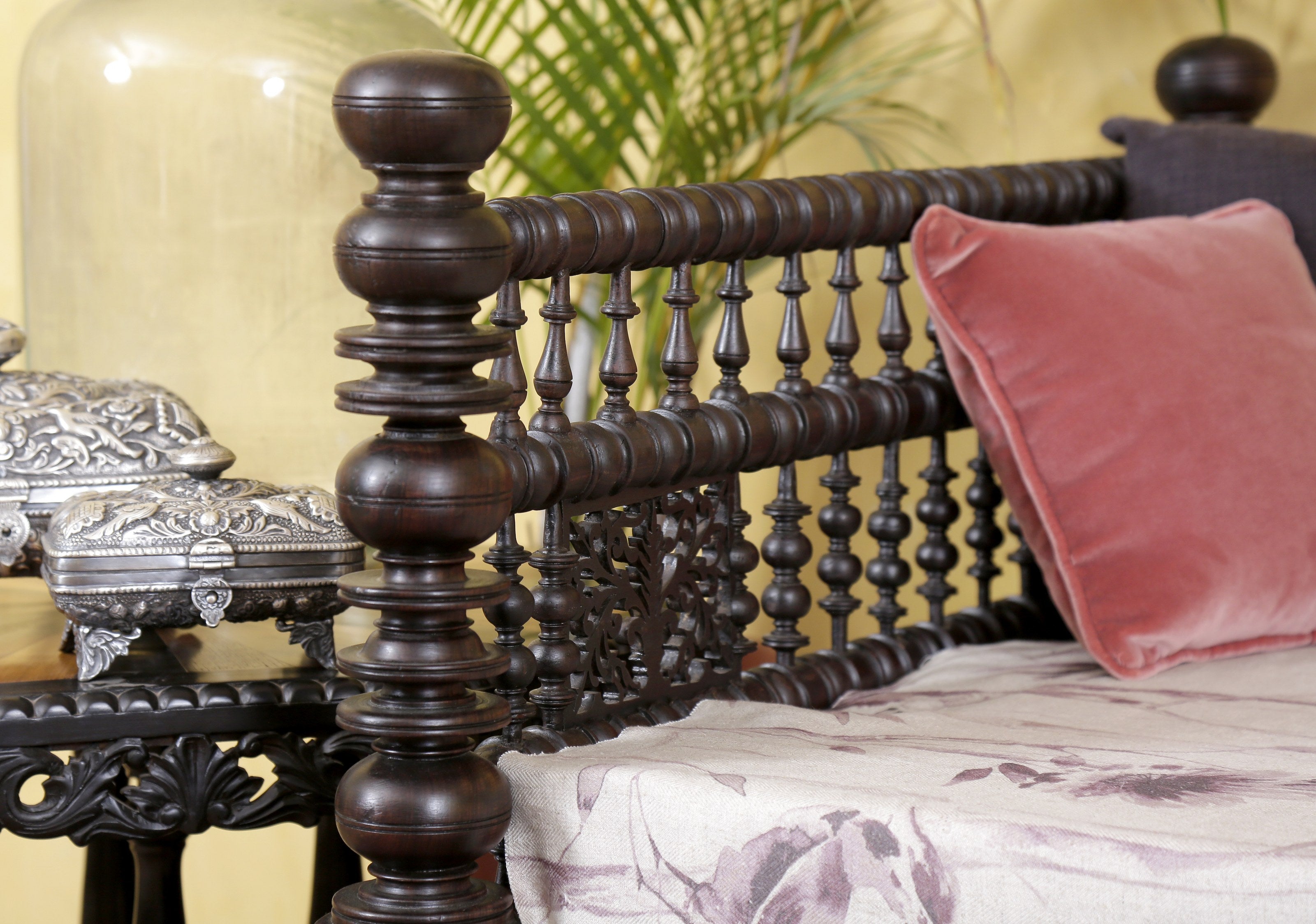 Gifford Antique Day Bed