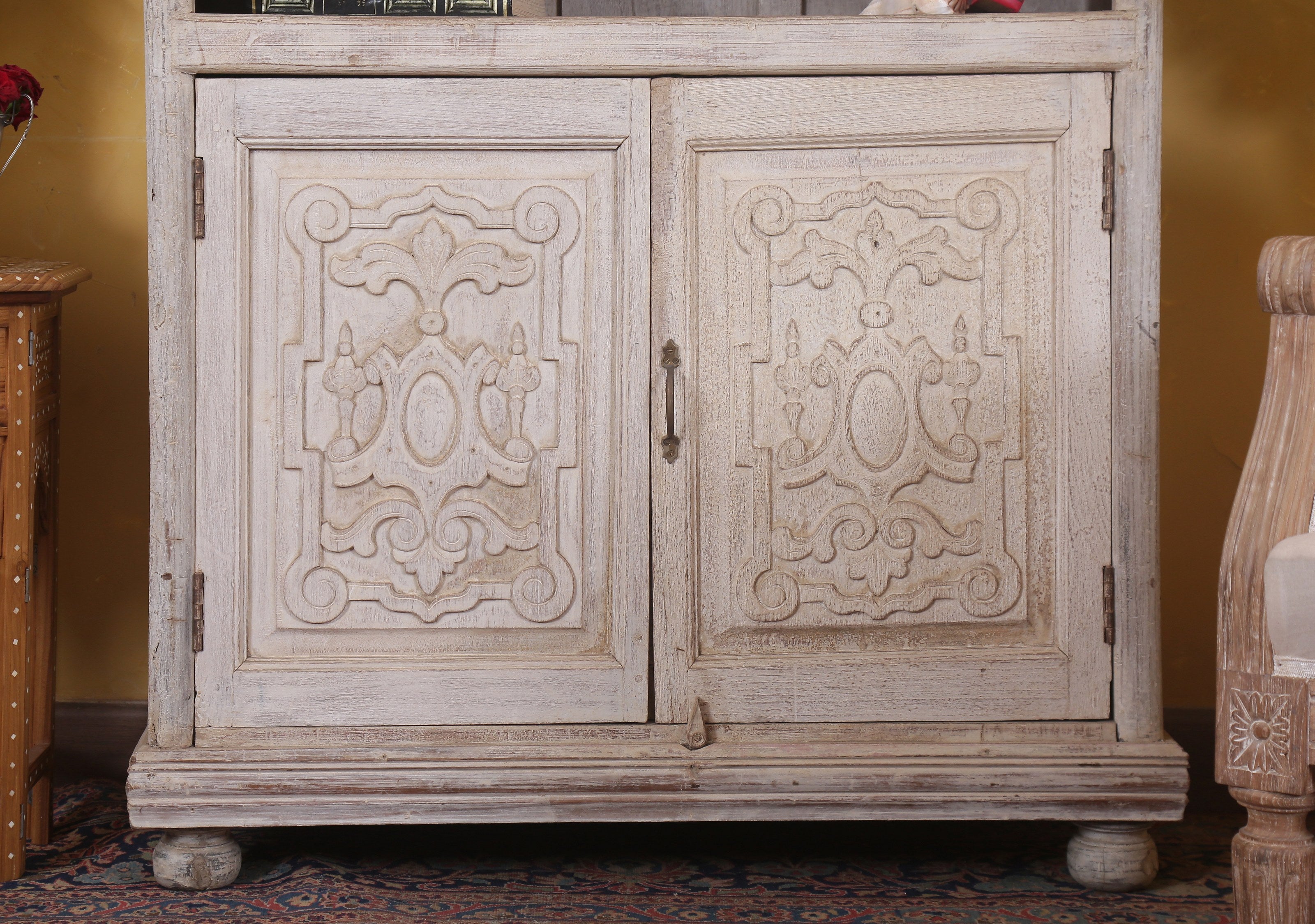 Francisco Cabinet
