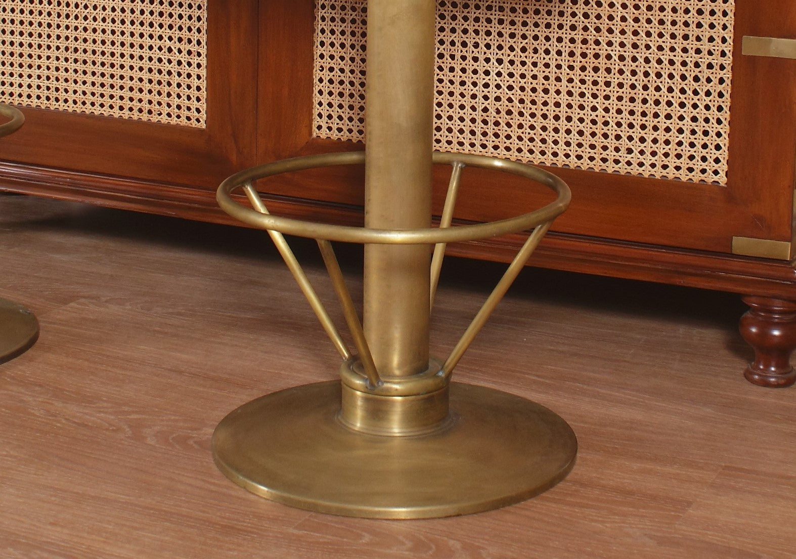 Henderson Barchair
