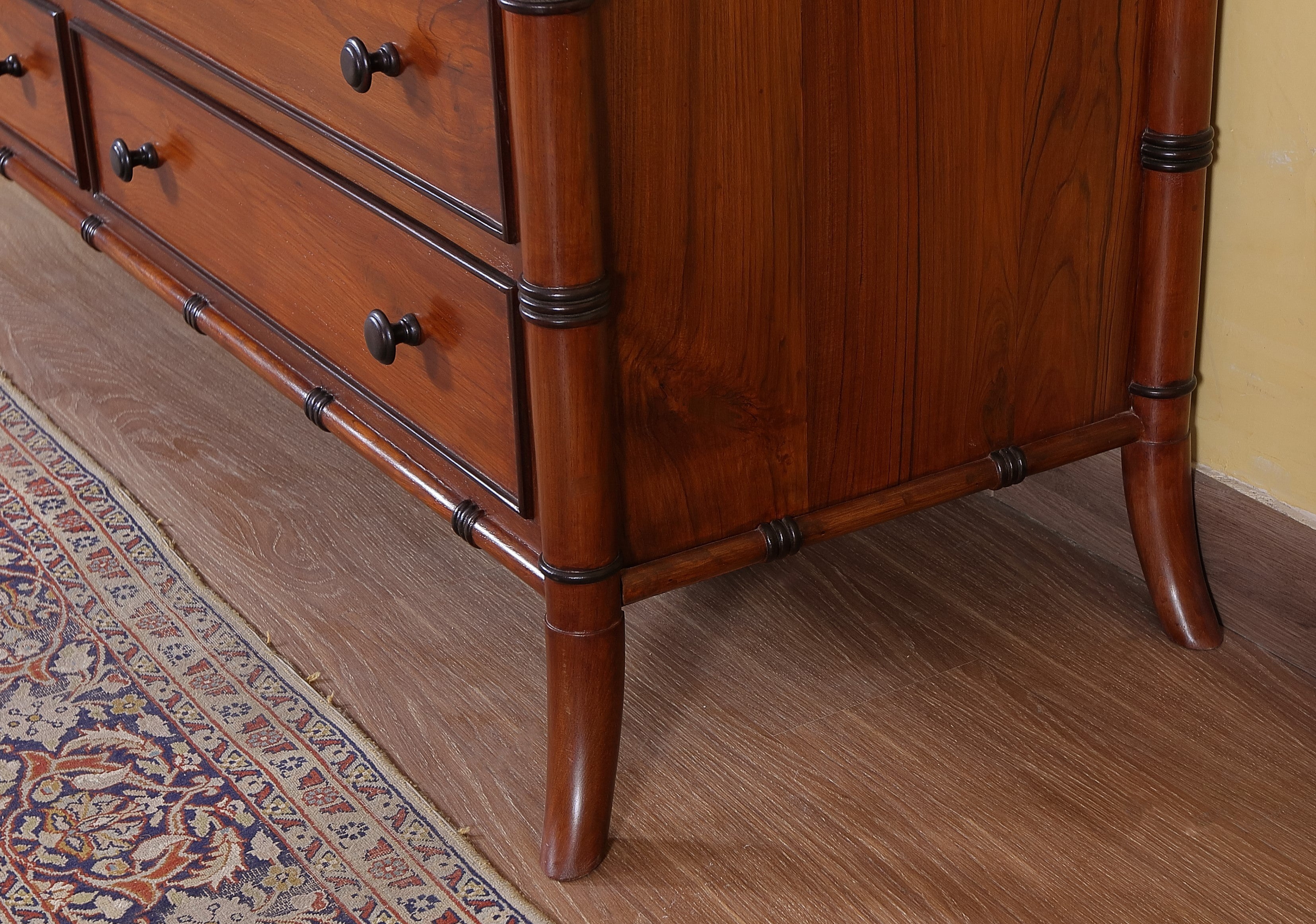 Shore Dresser