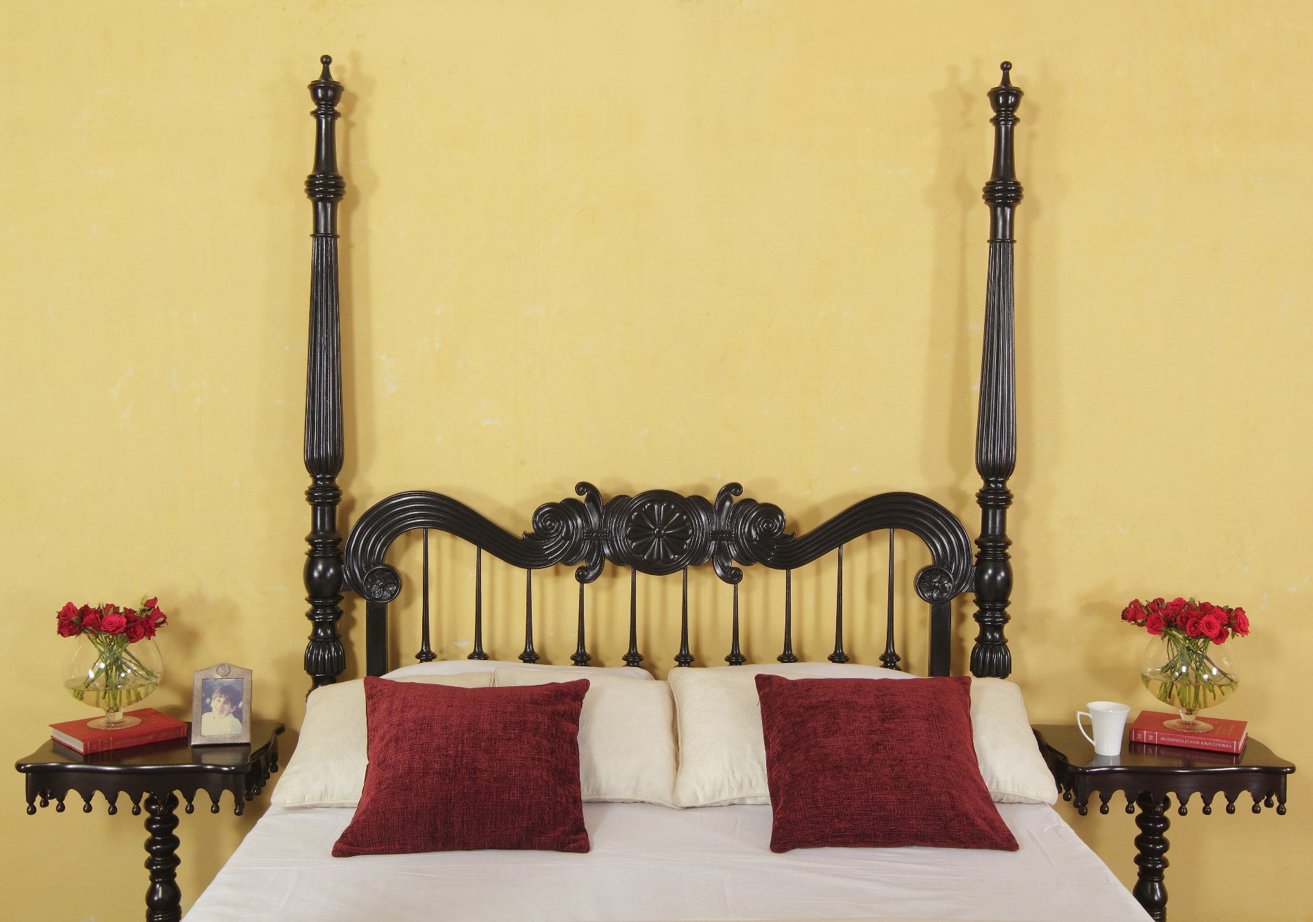 Jan Poster Bed