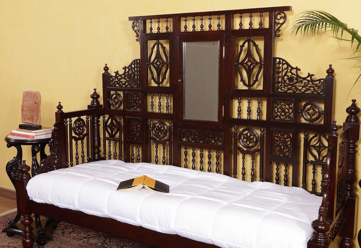 Van Hoorn Opium Bed