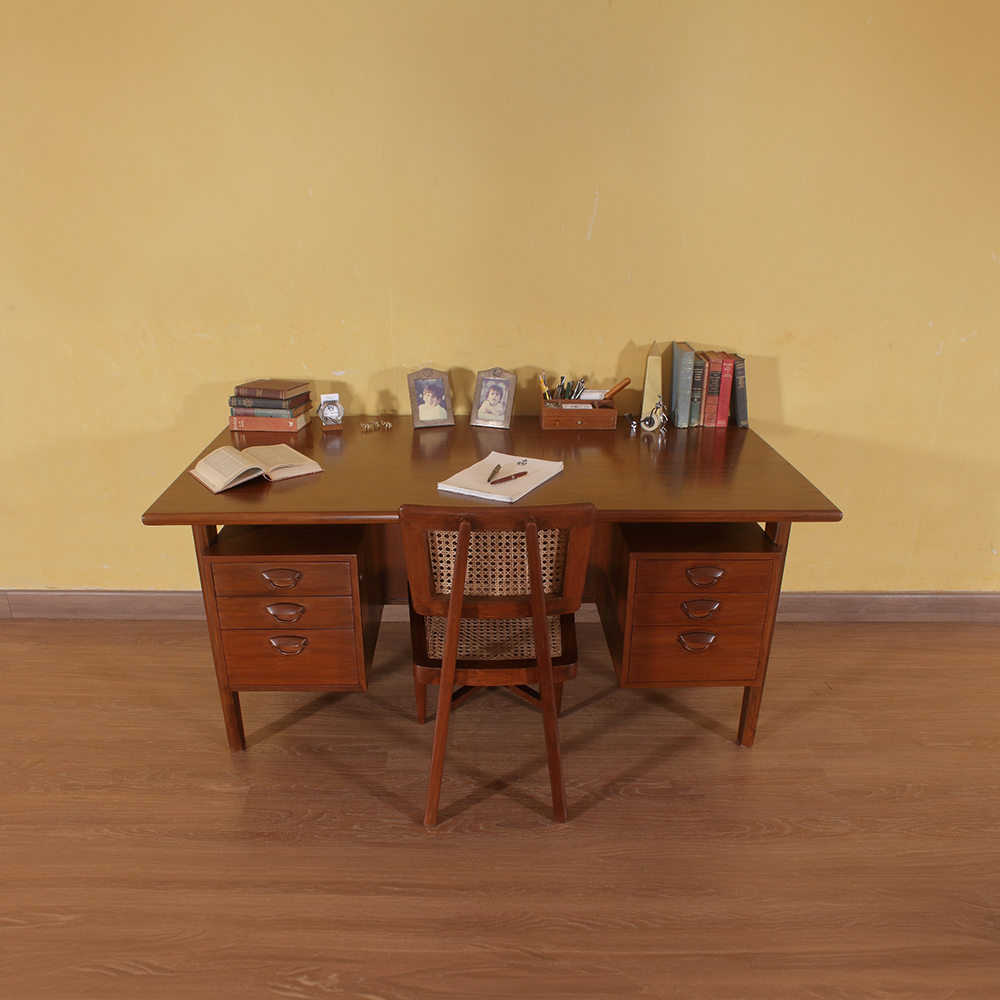 Butterworth Chair