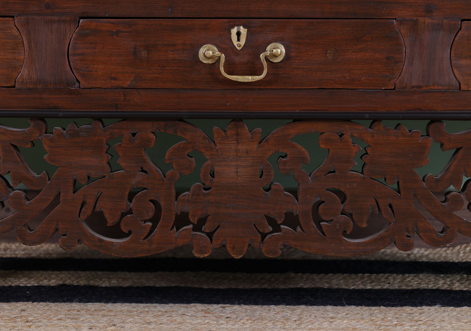 Beckett antique Chest