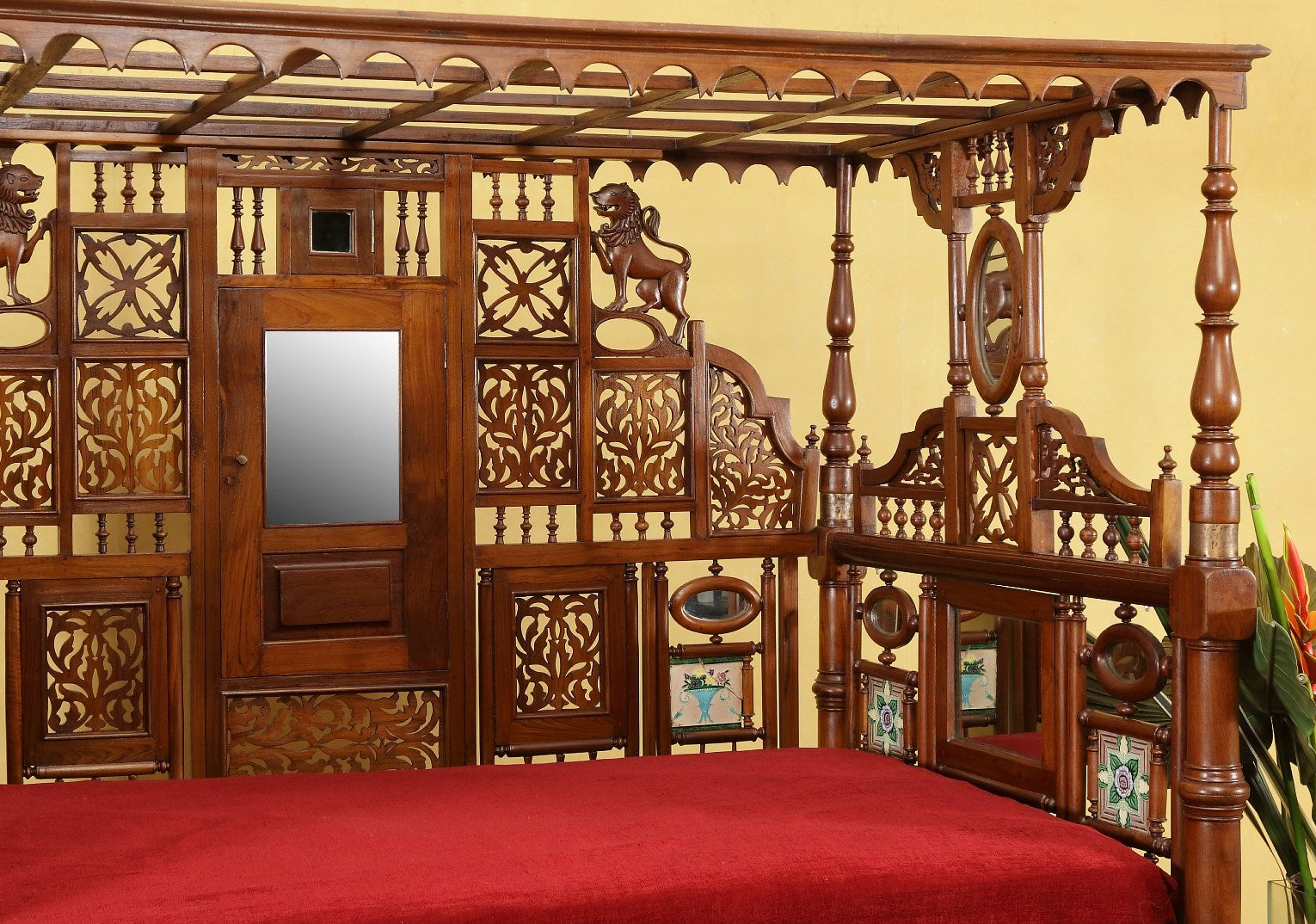 Victor Day Bed