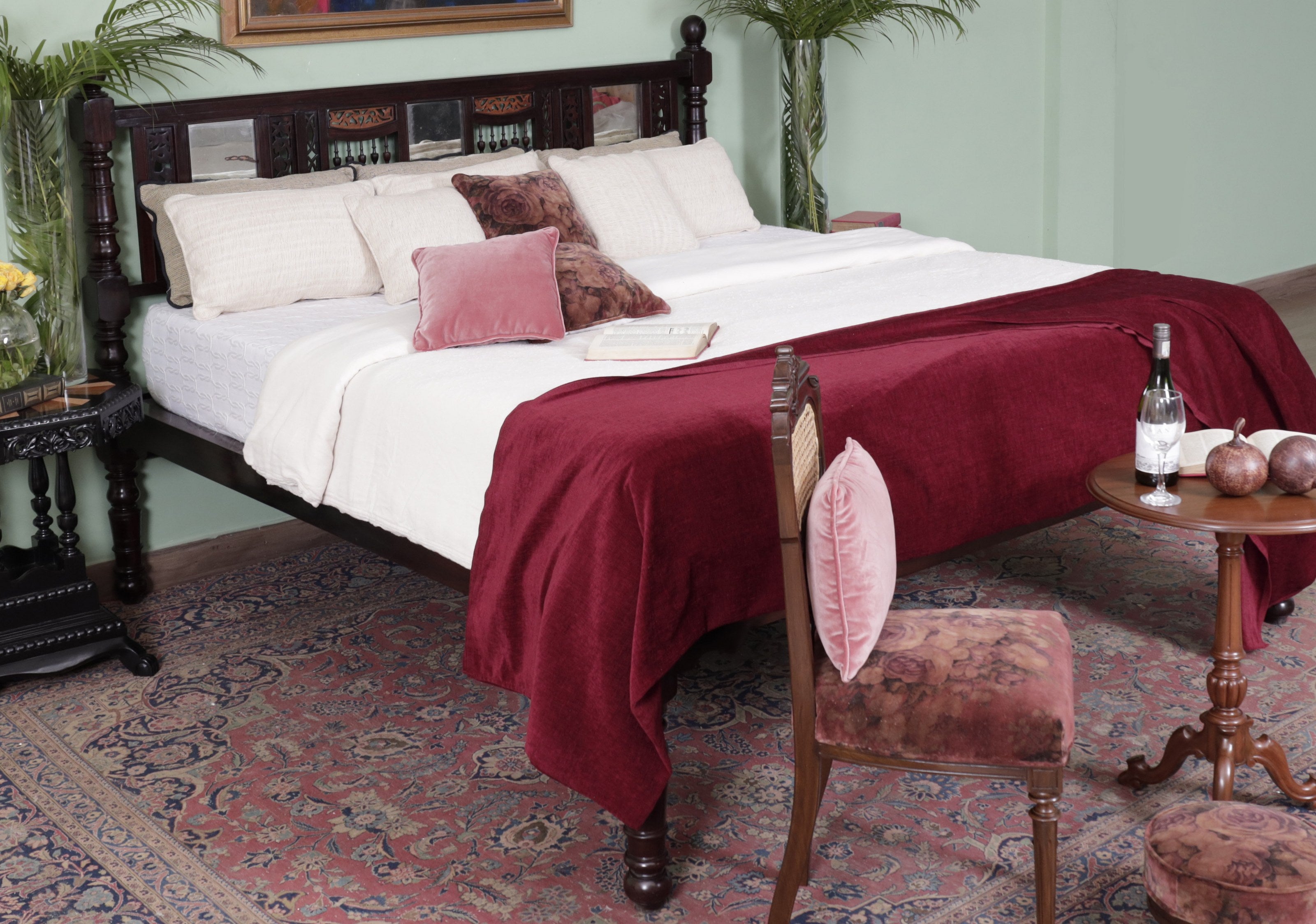 Nicholas Bed