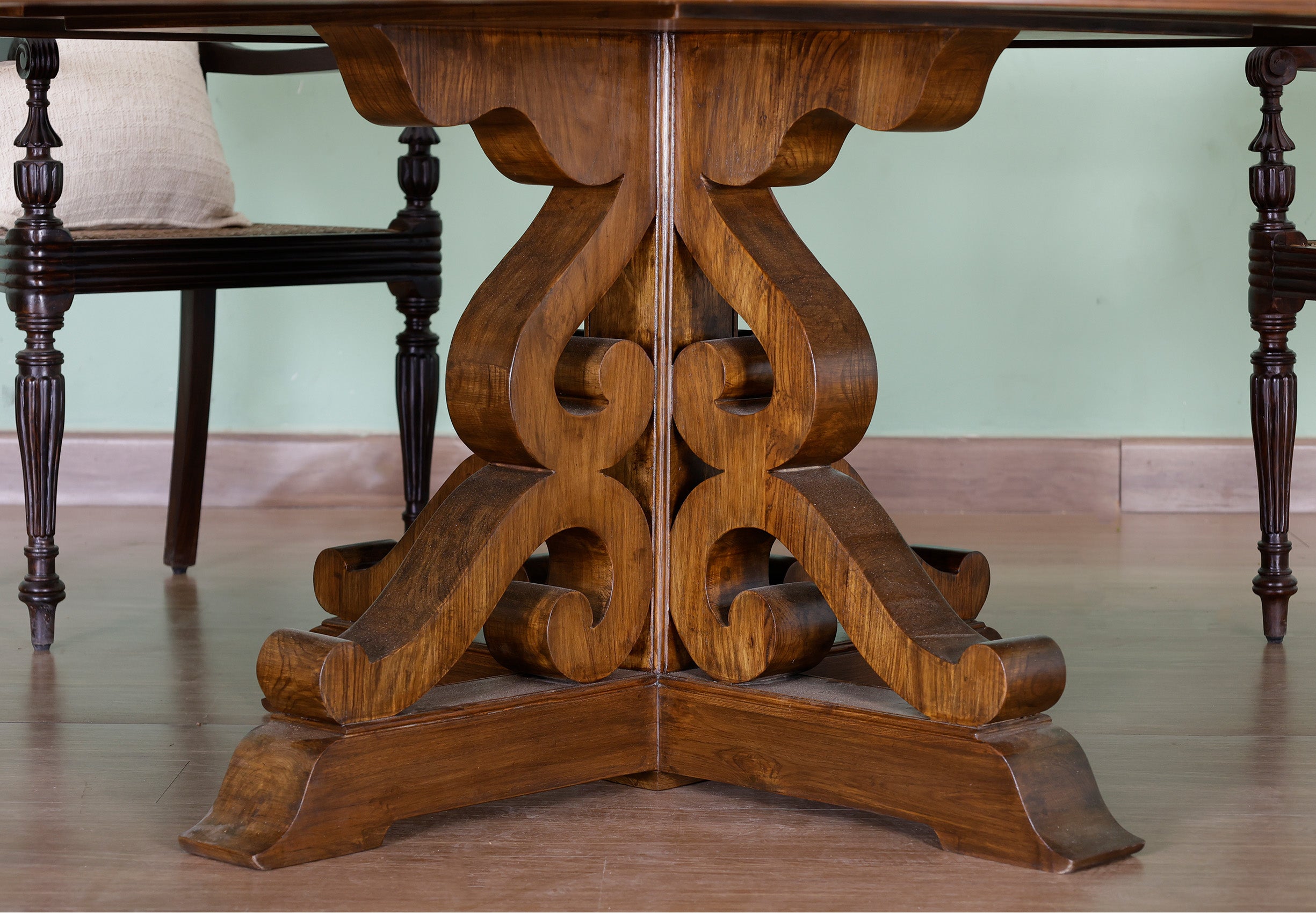 Orwell Dining Table