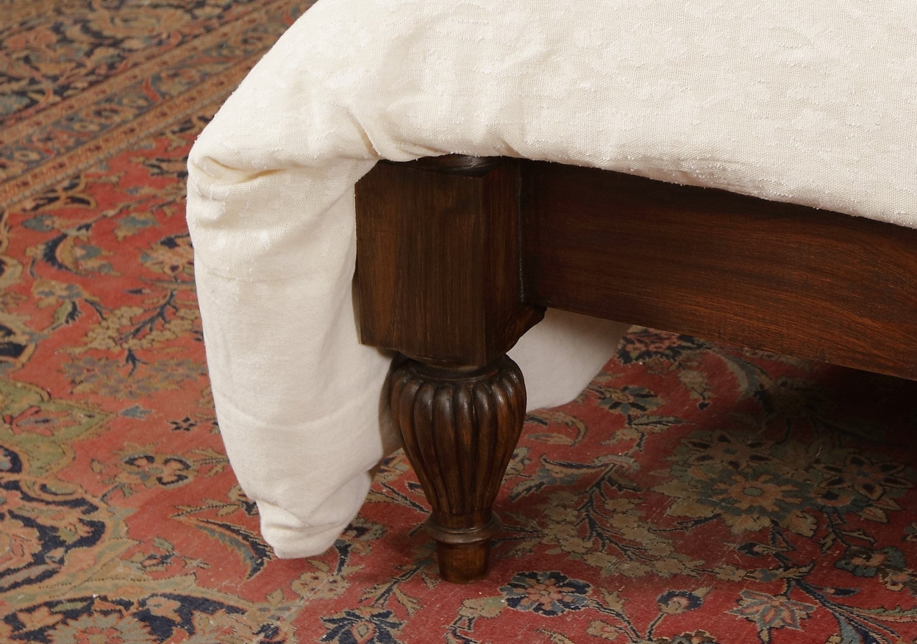 Duke Bed