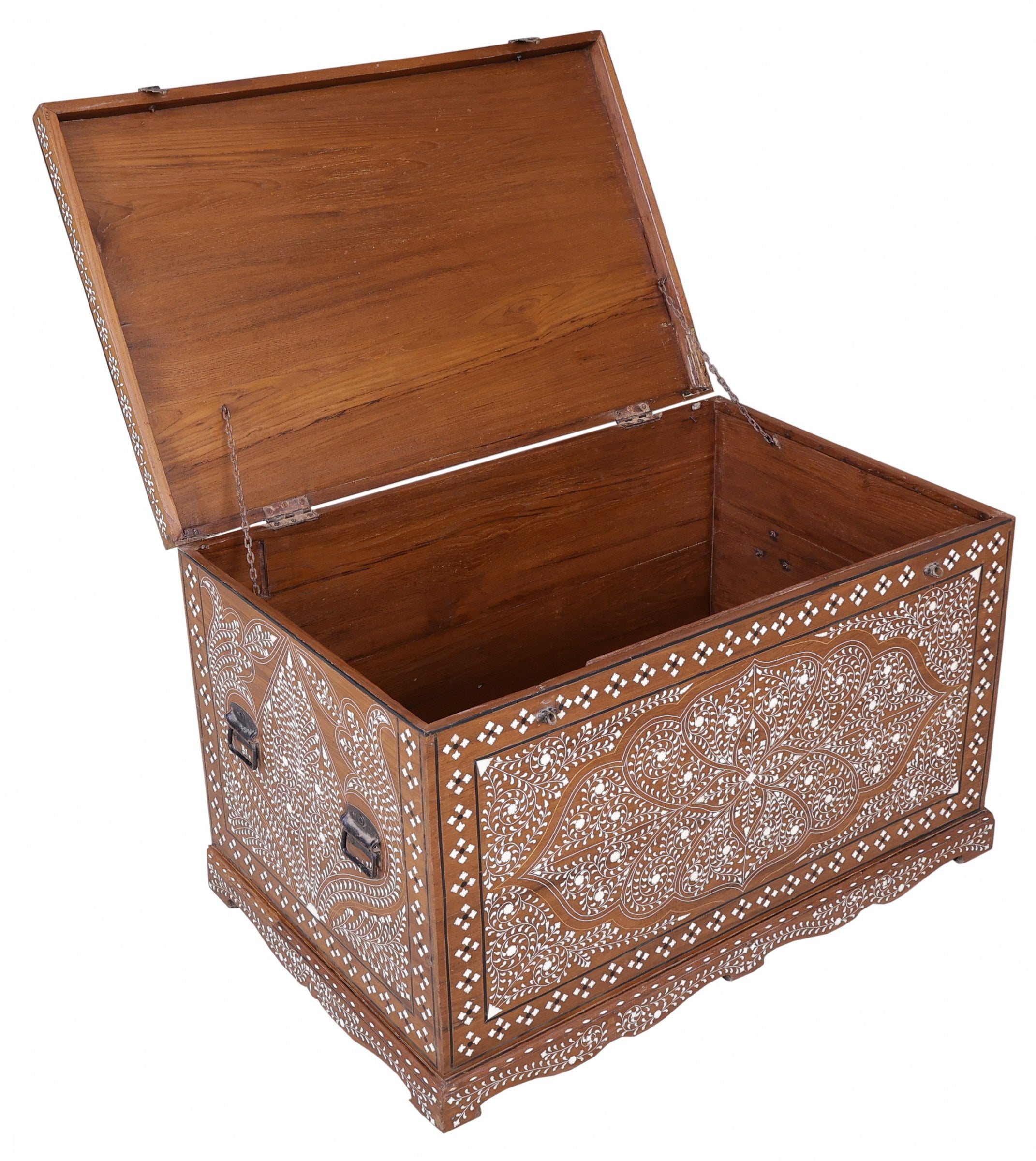 Tredgold Chest