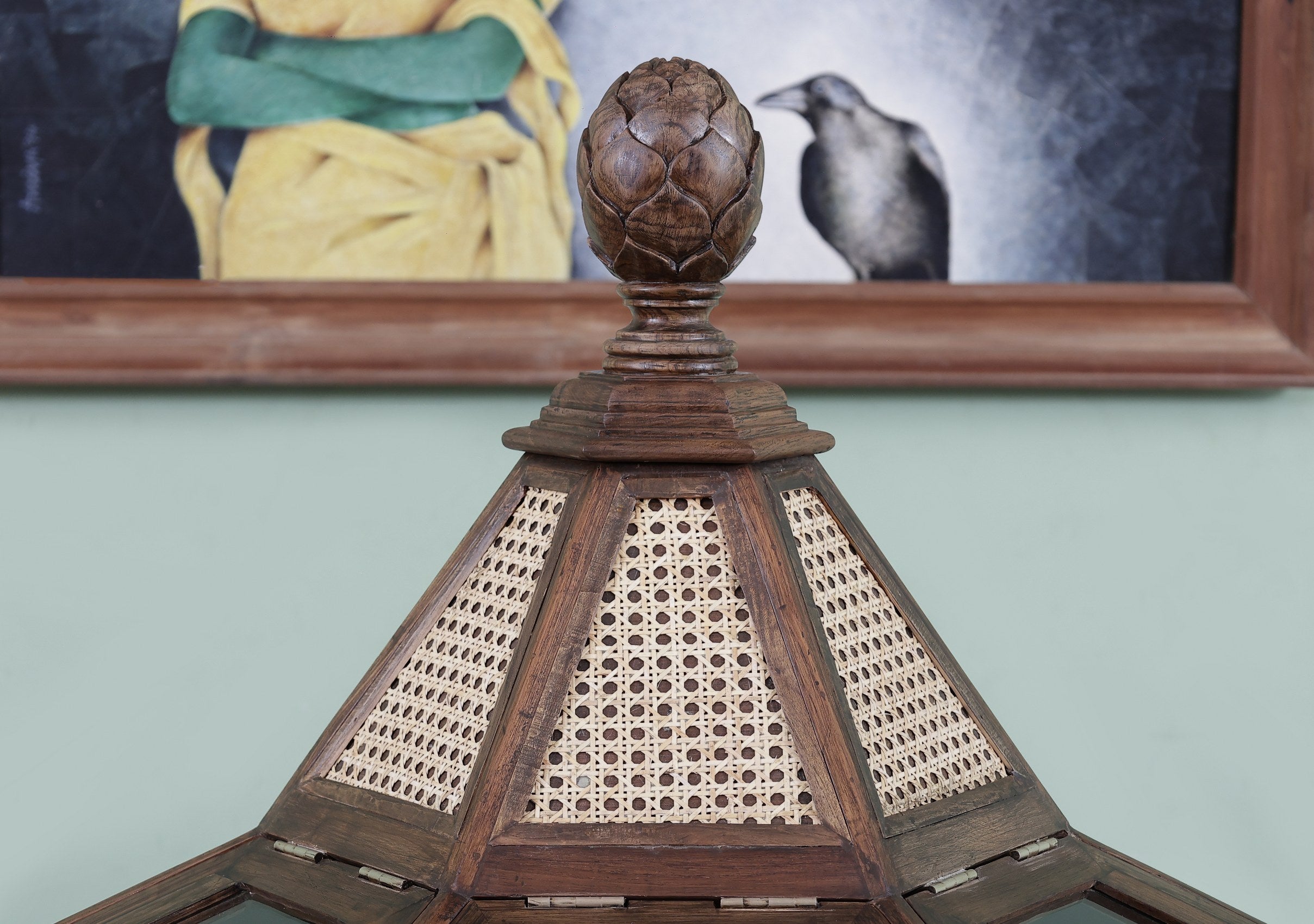 Harlan Hexagonal Showcase
