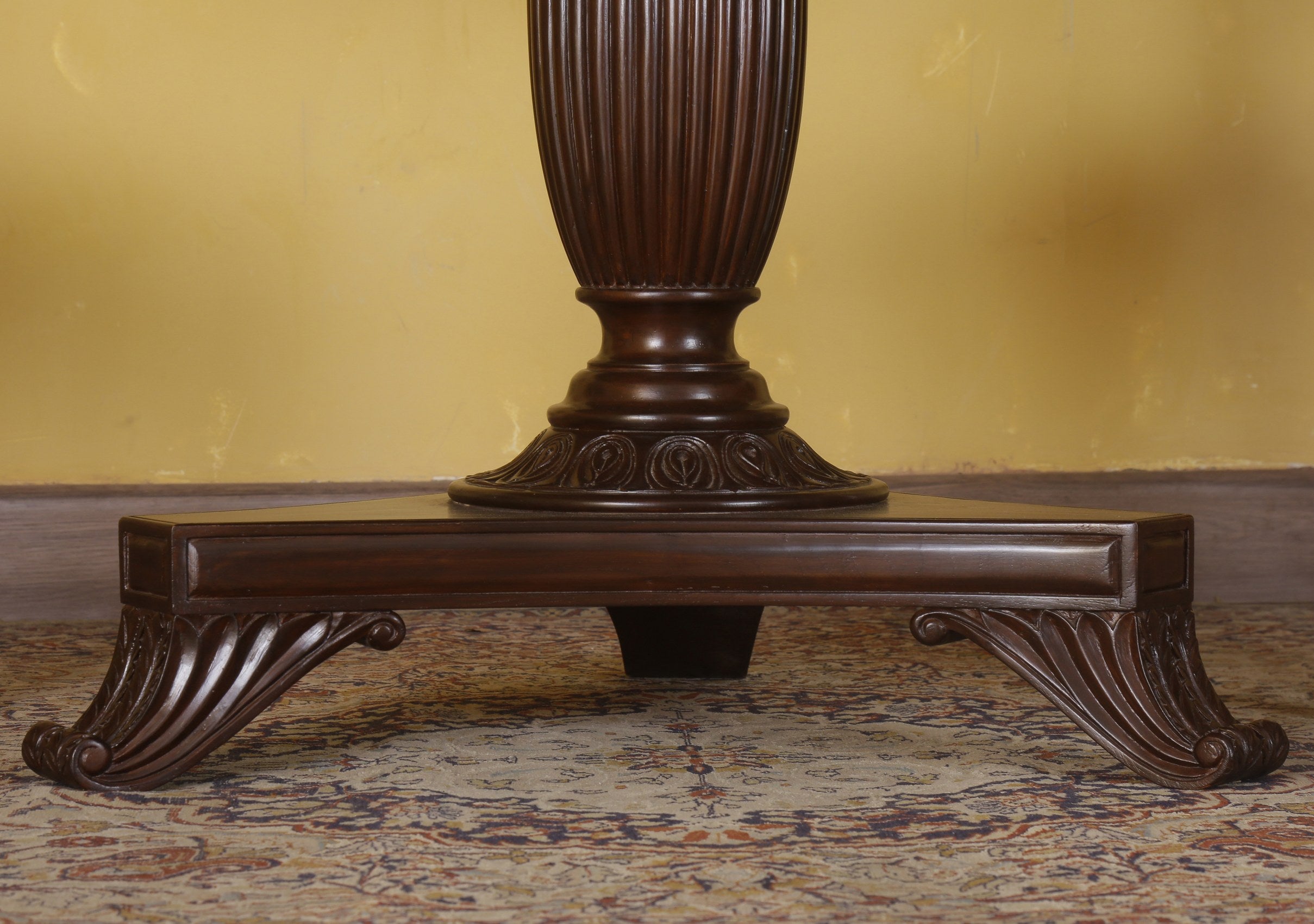 Archibald Table