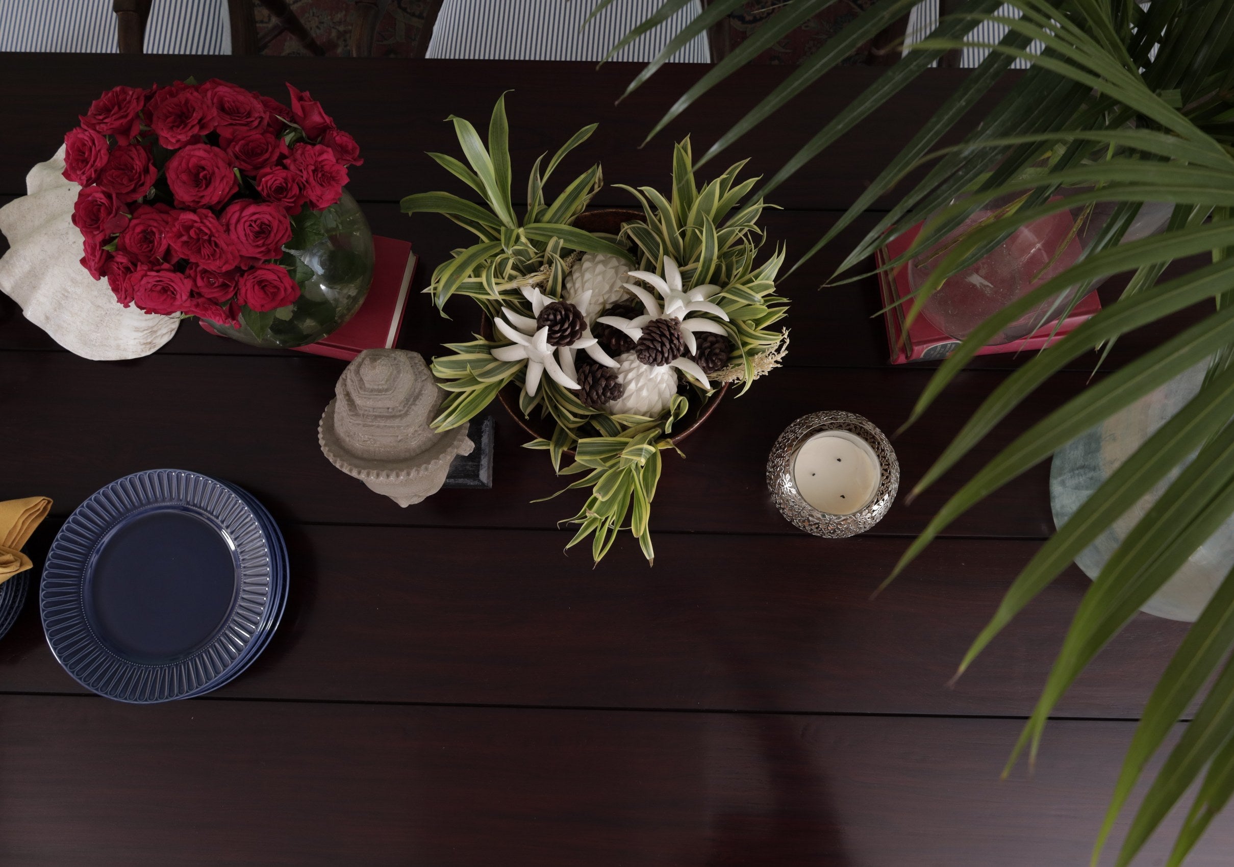 Hill Dining Table