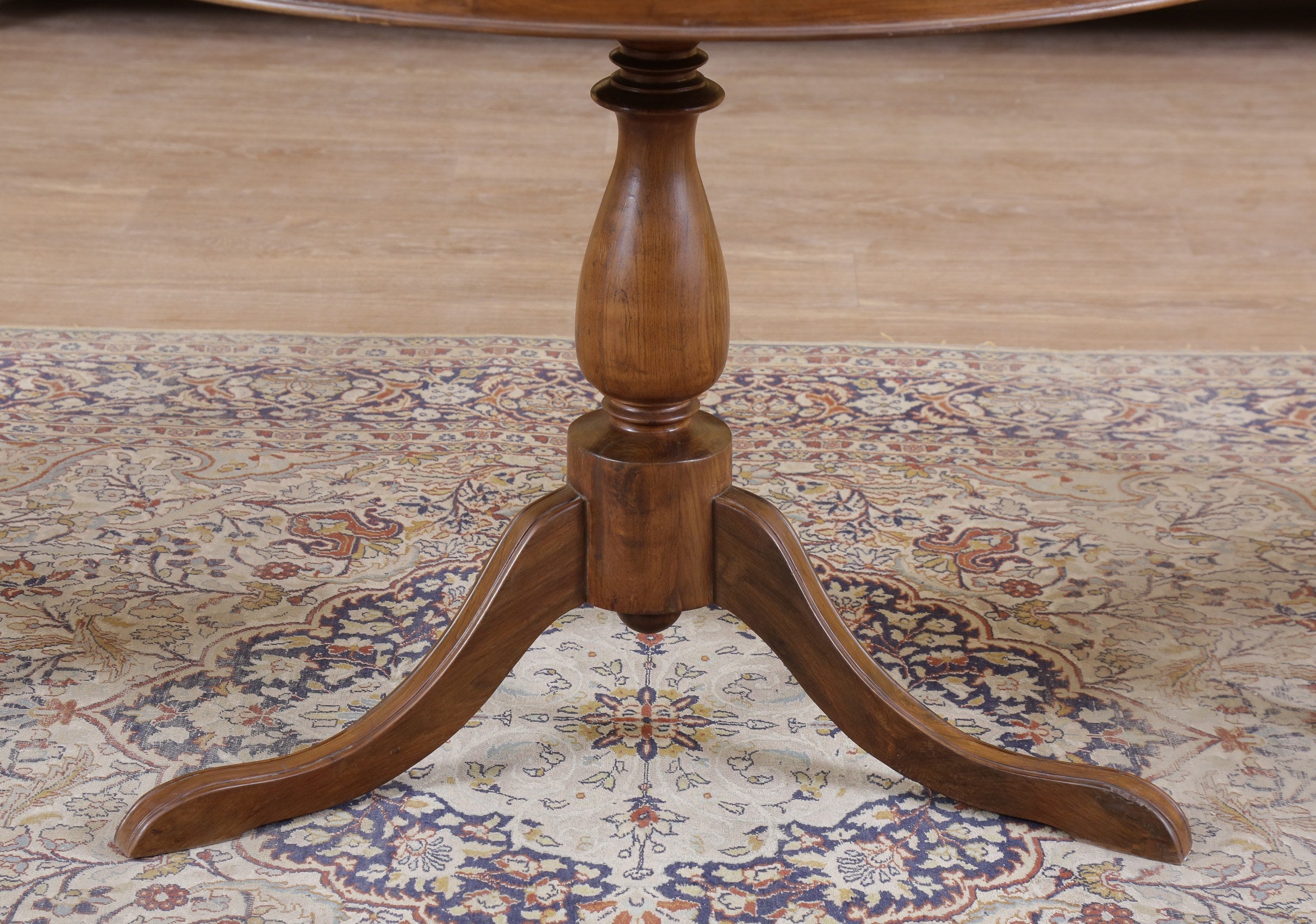 Oakeley Dining Table