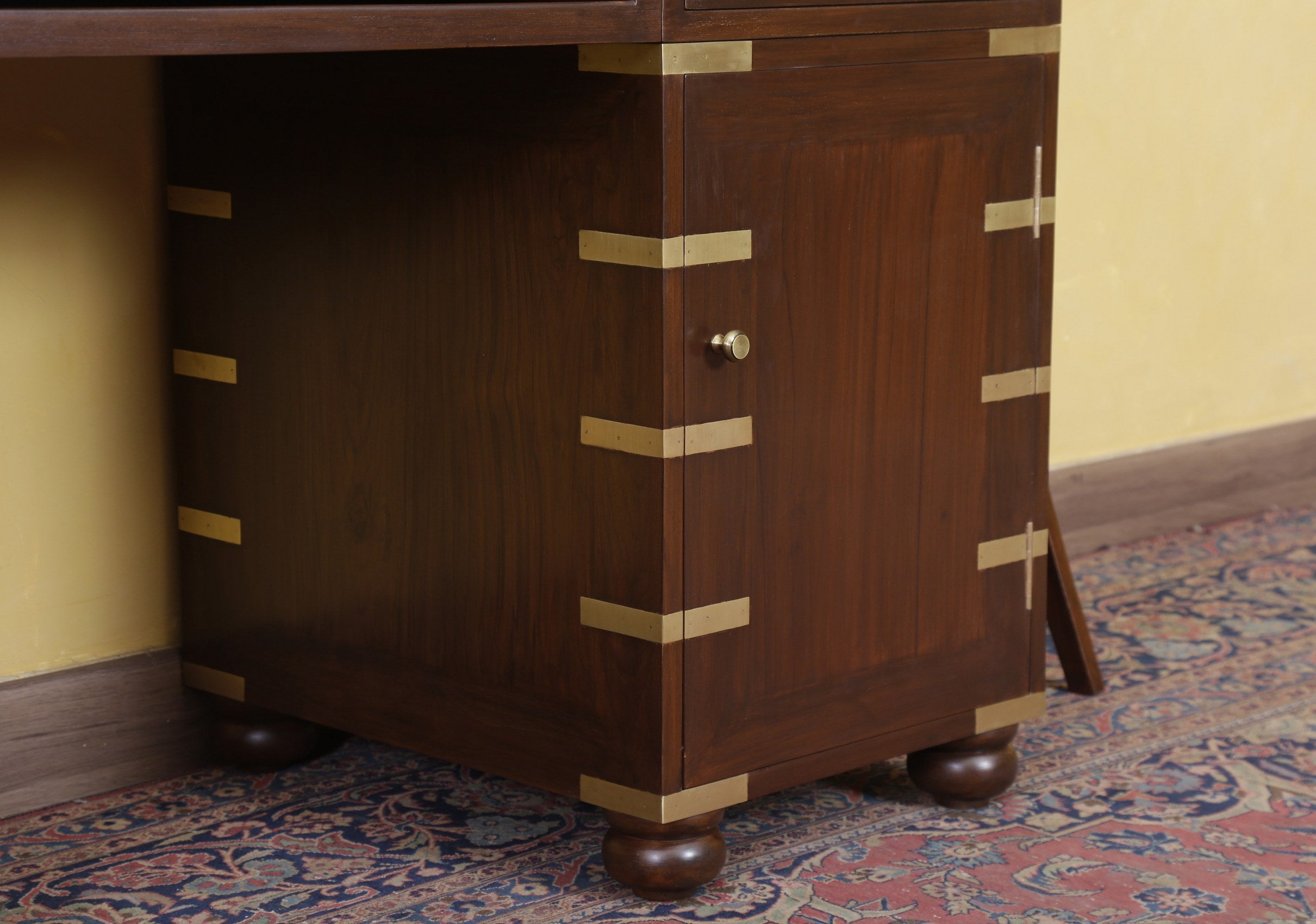 Simpson Campaign Desk