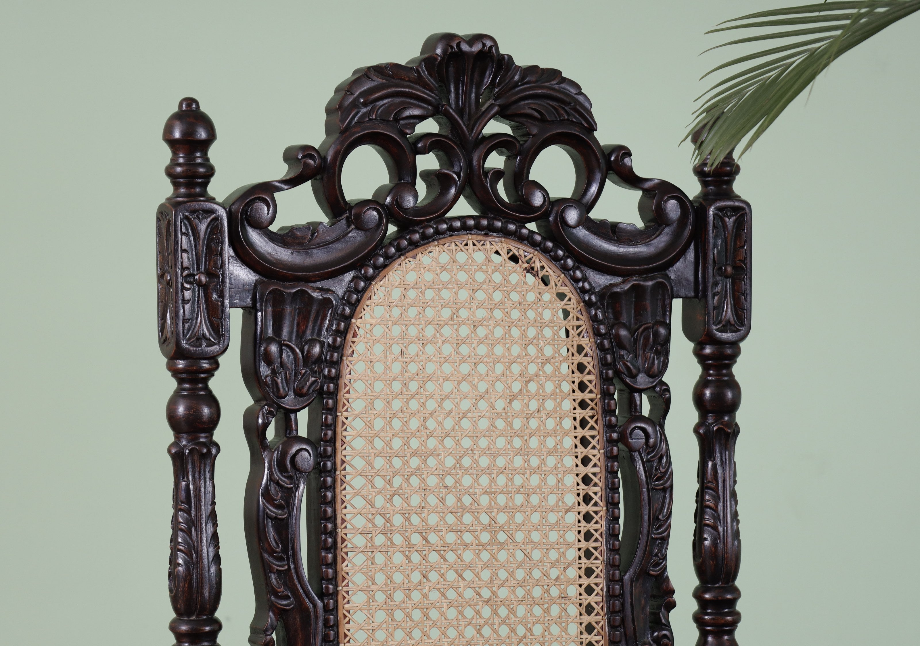 Arrindell Throne Chair