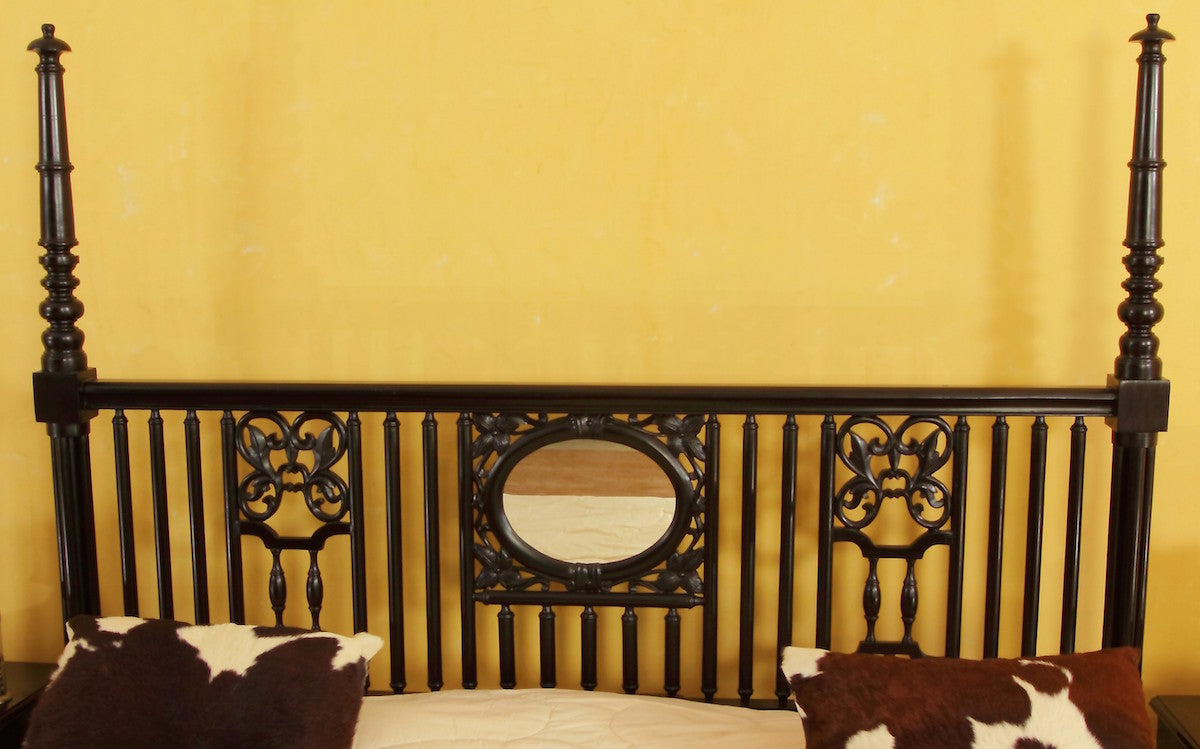 Elias Four Poster Bed