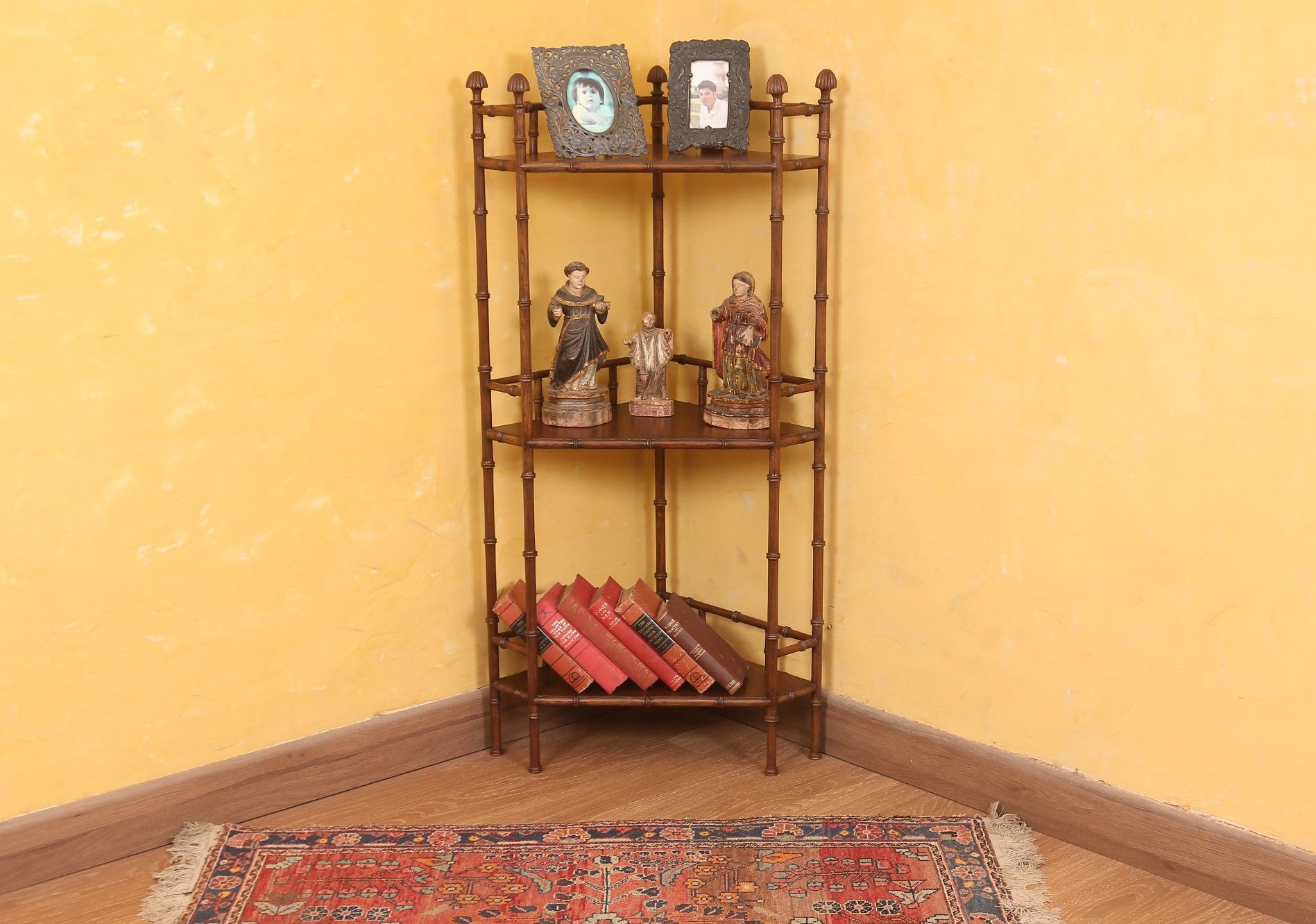 Columbus Corner Unit
