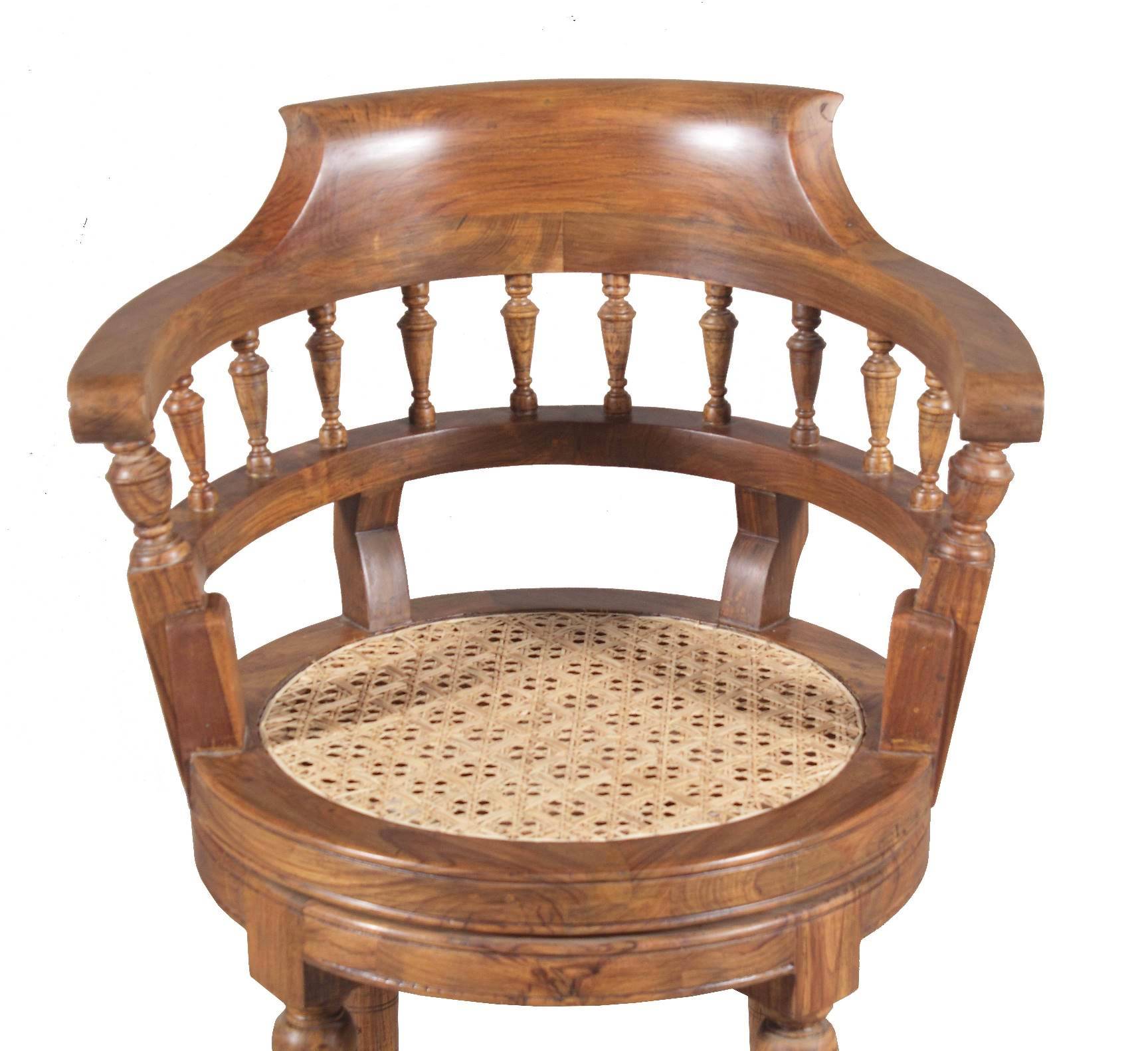 Maud Revolving Barchair