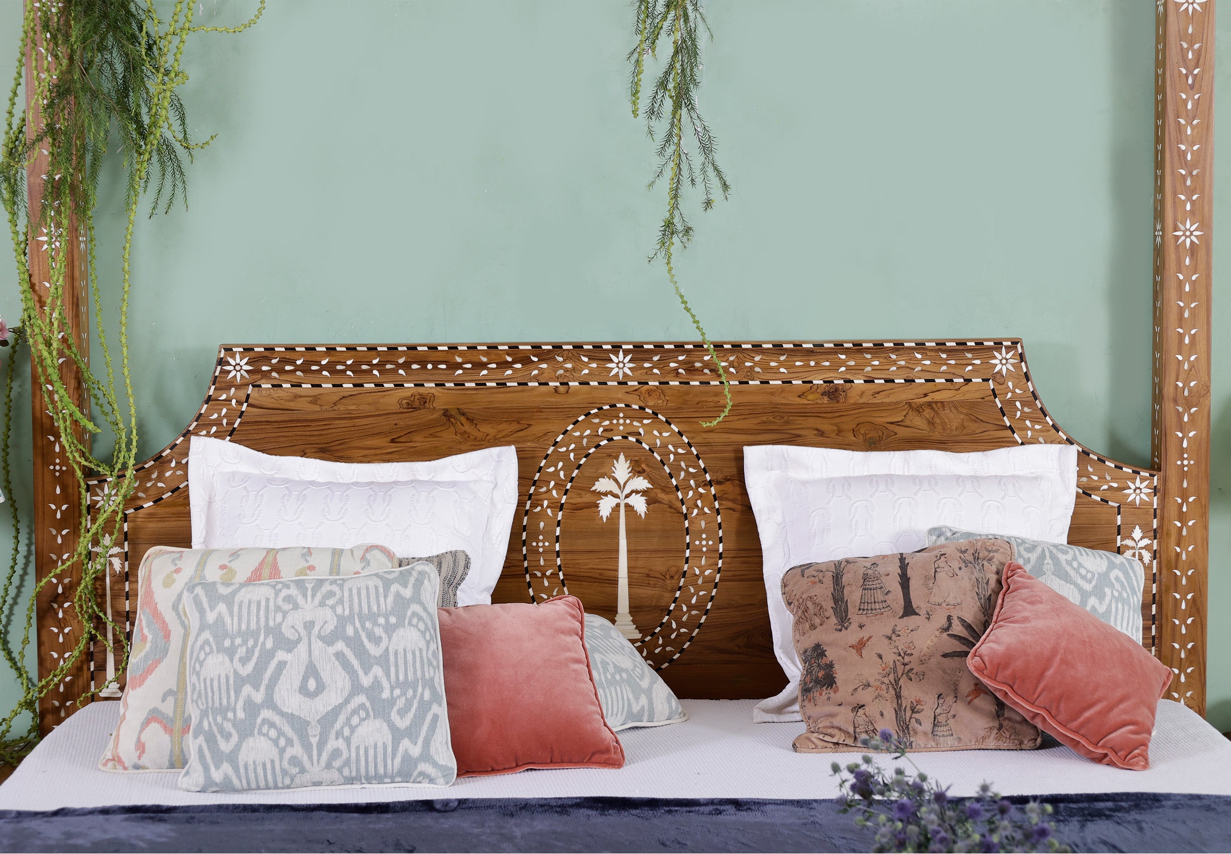 Wilmot Inlaid Bed