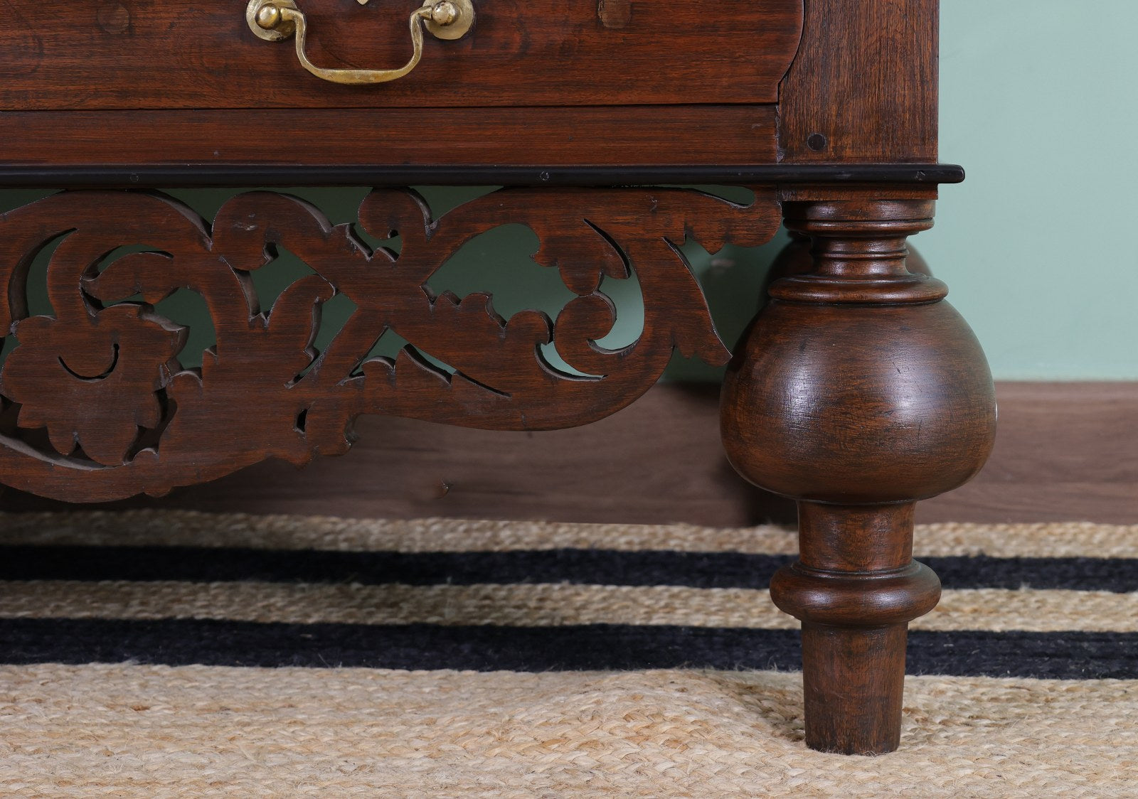 Beckett antique Chest