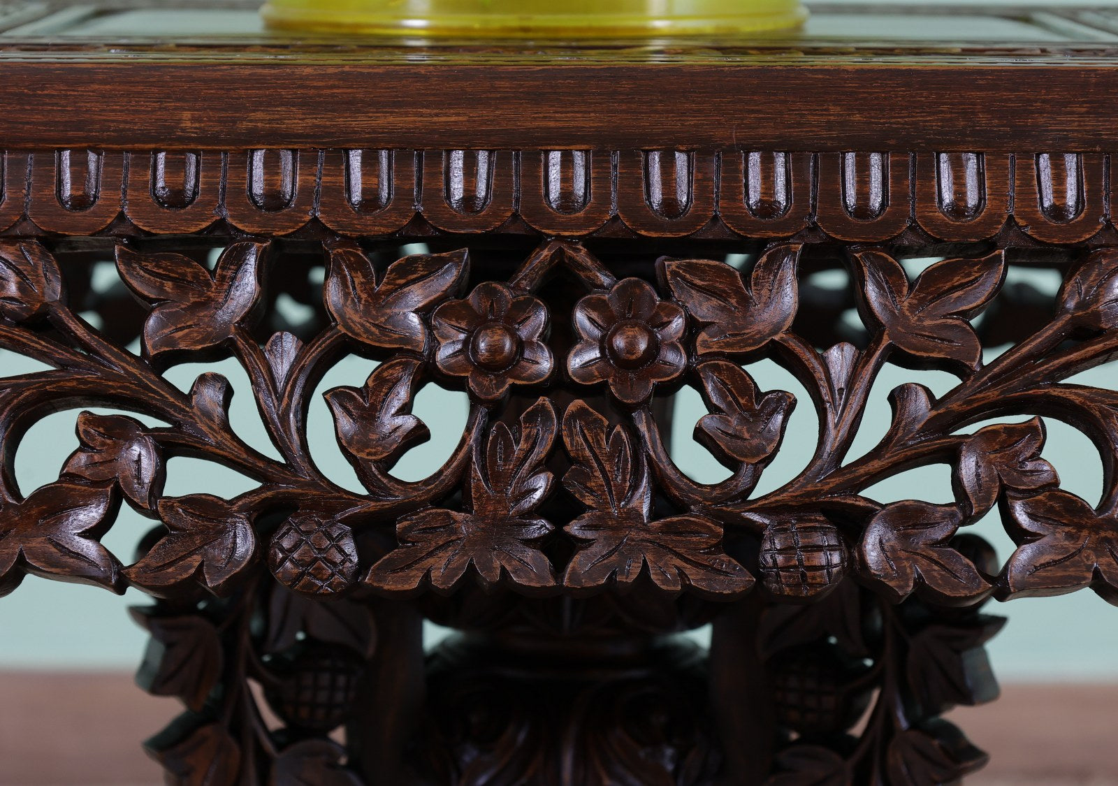 Bedingham Table