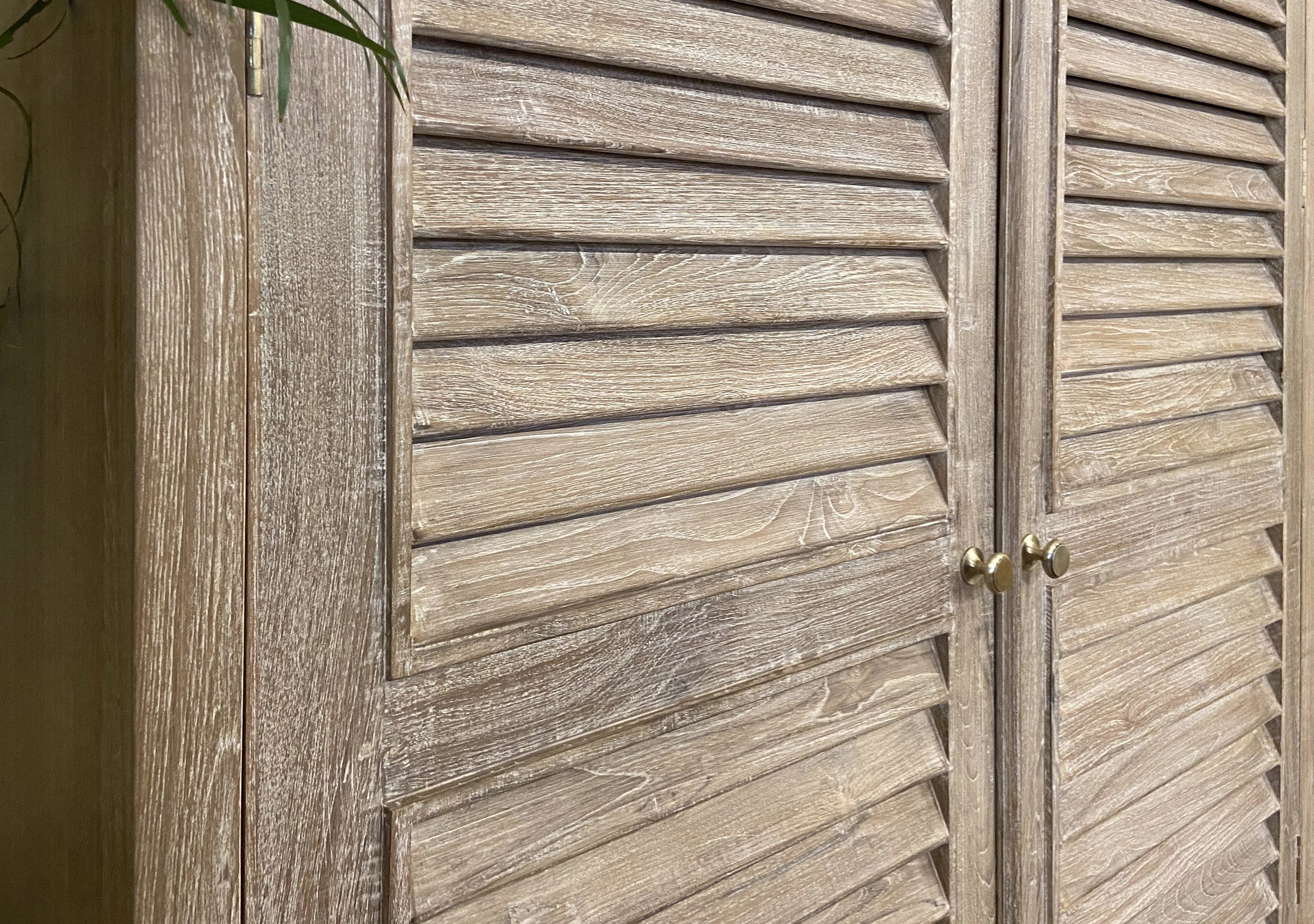 Elibank Armoire