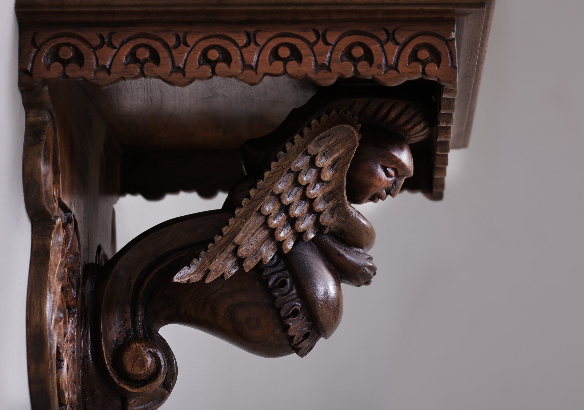 Walpole Angel Bracket