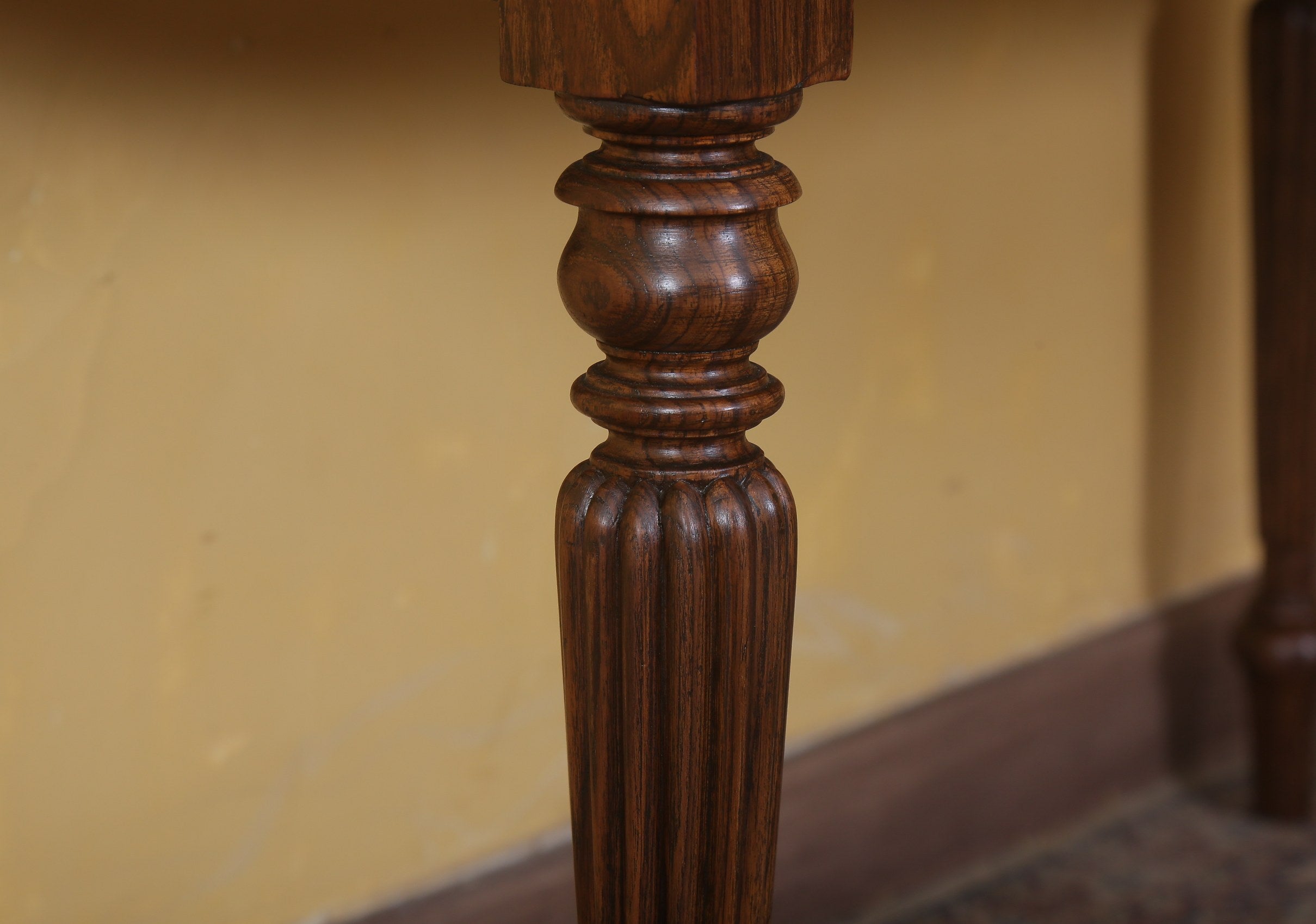 Hutton Desk