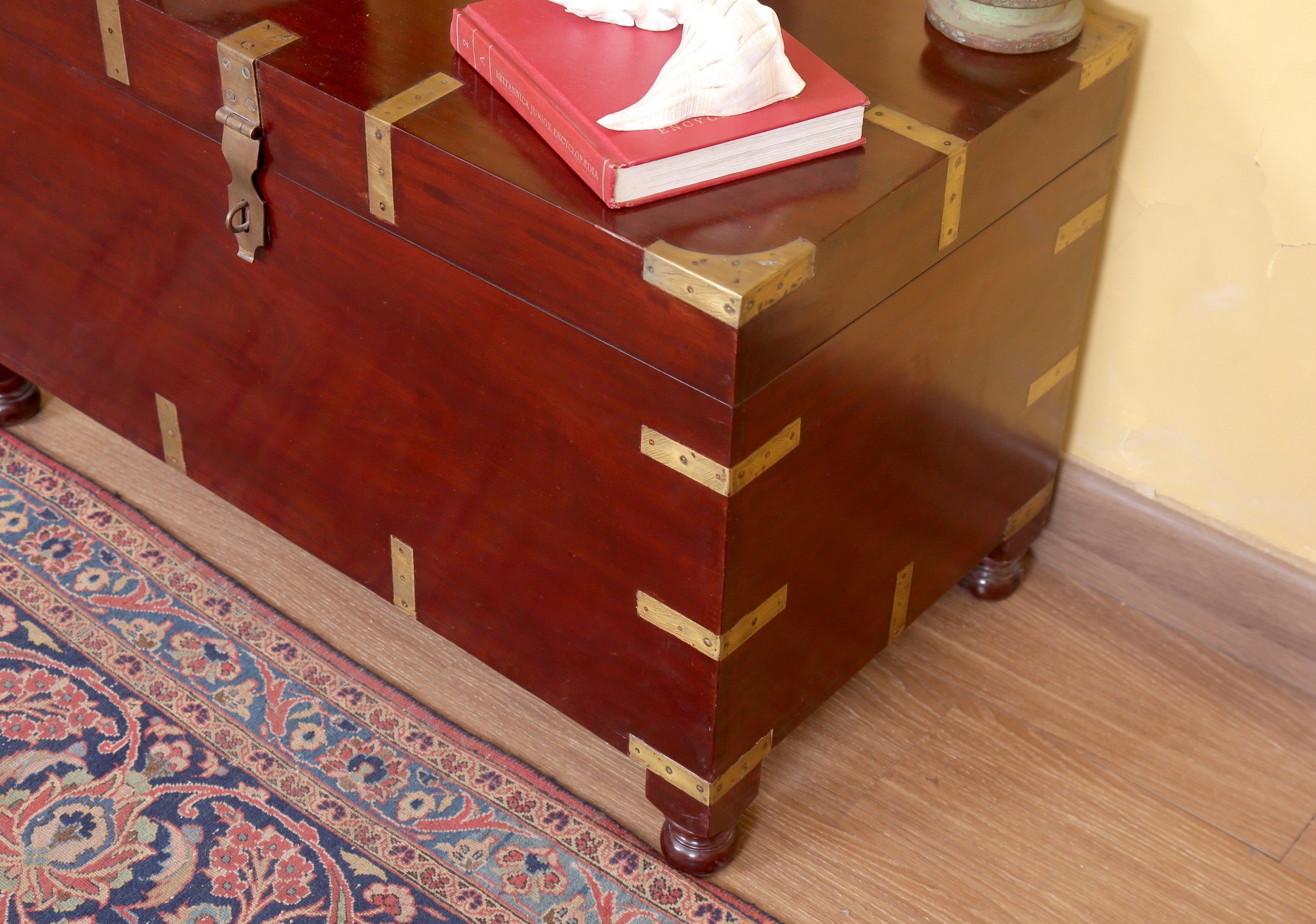 Luna Antique Chest