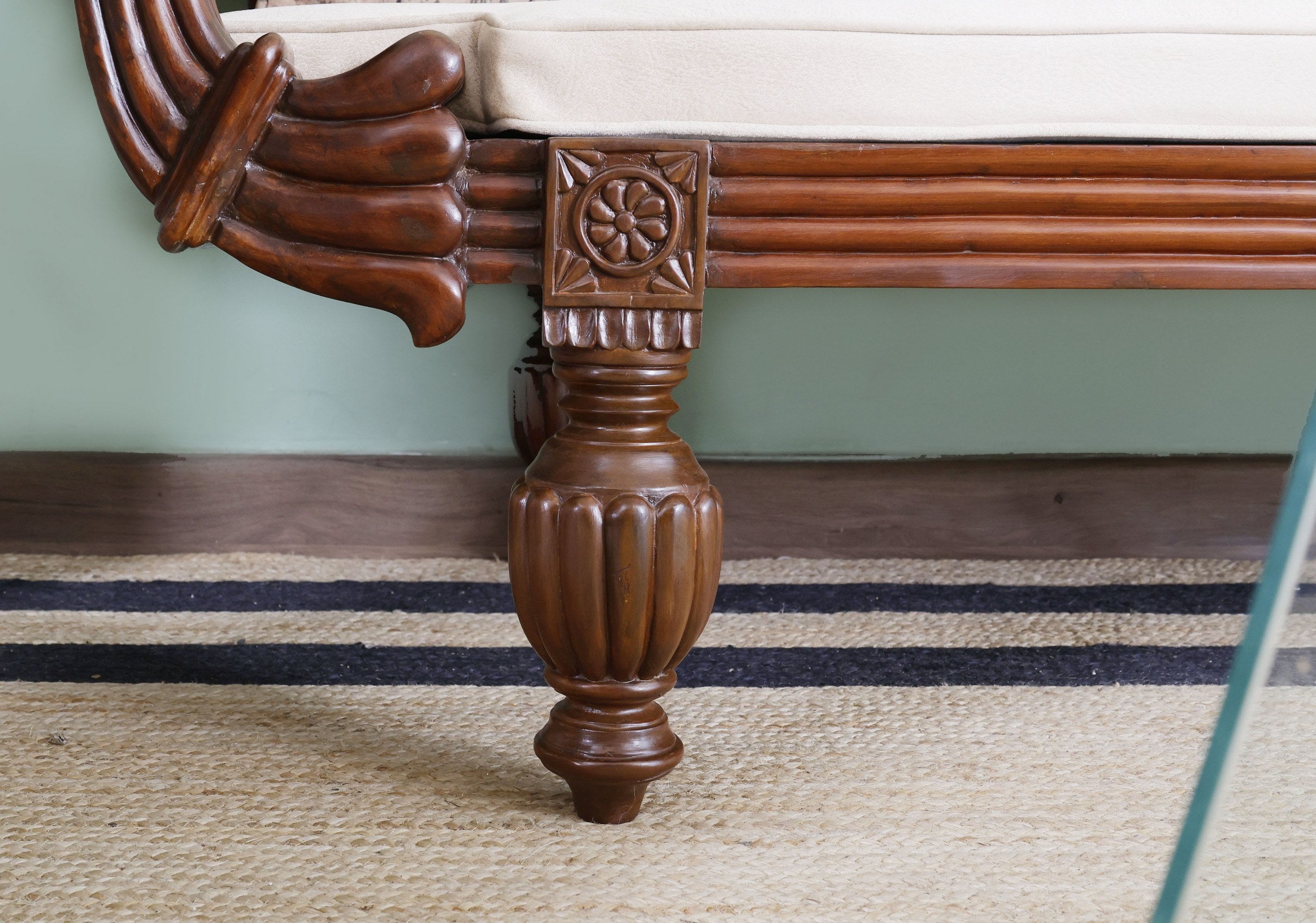 Tatham Divan