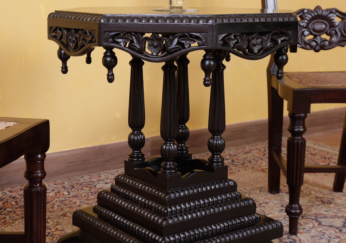 Cristobal Table