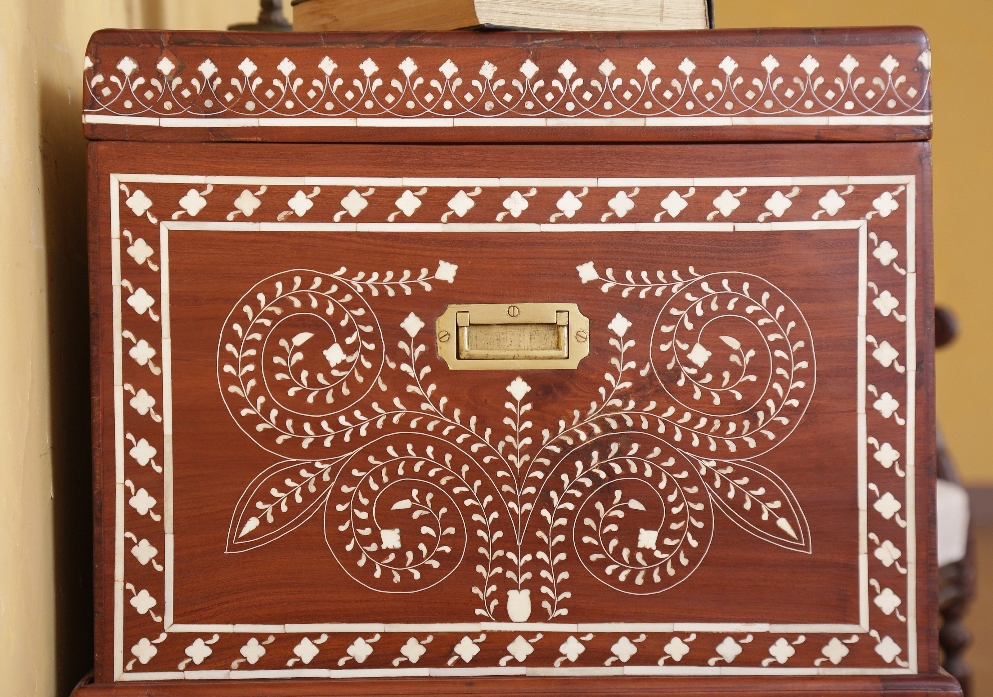 Tobin Antique Mahogany Chest