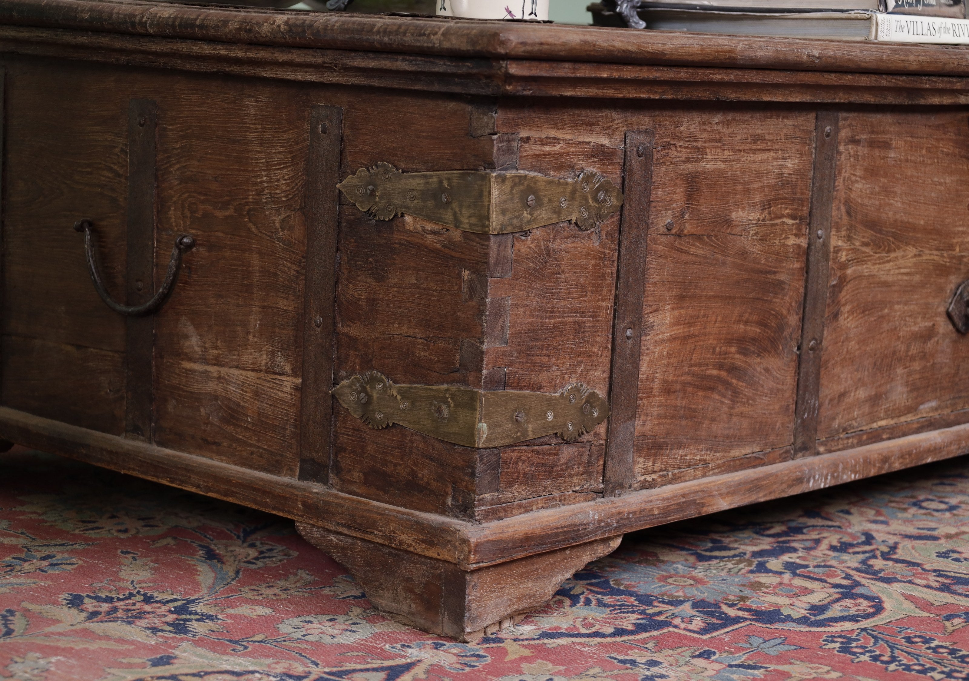Rudiger Coffee table