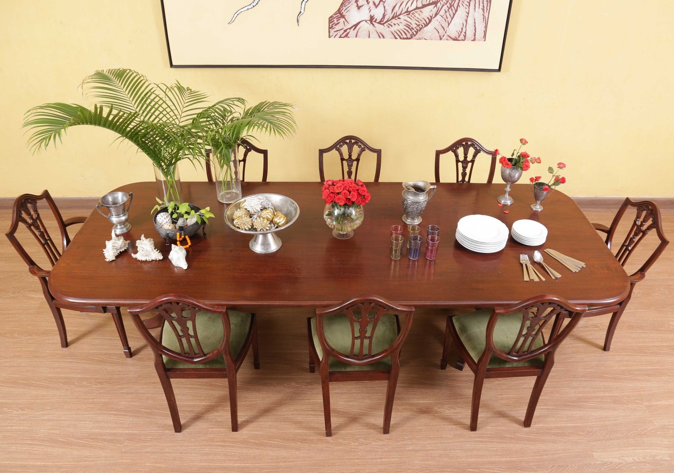 Constans Dining Table