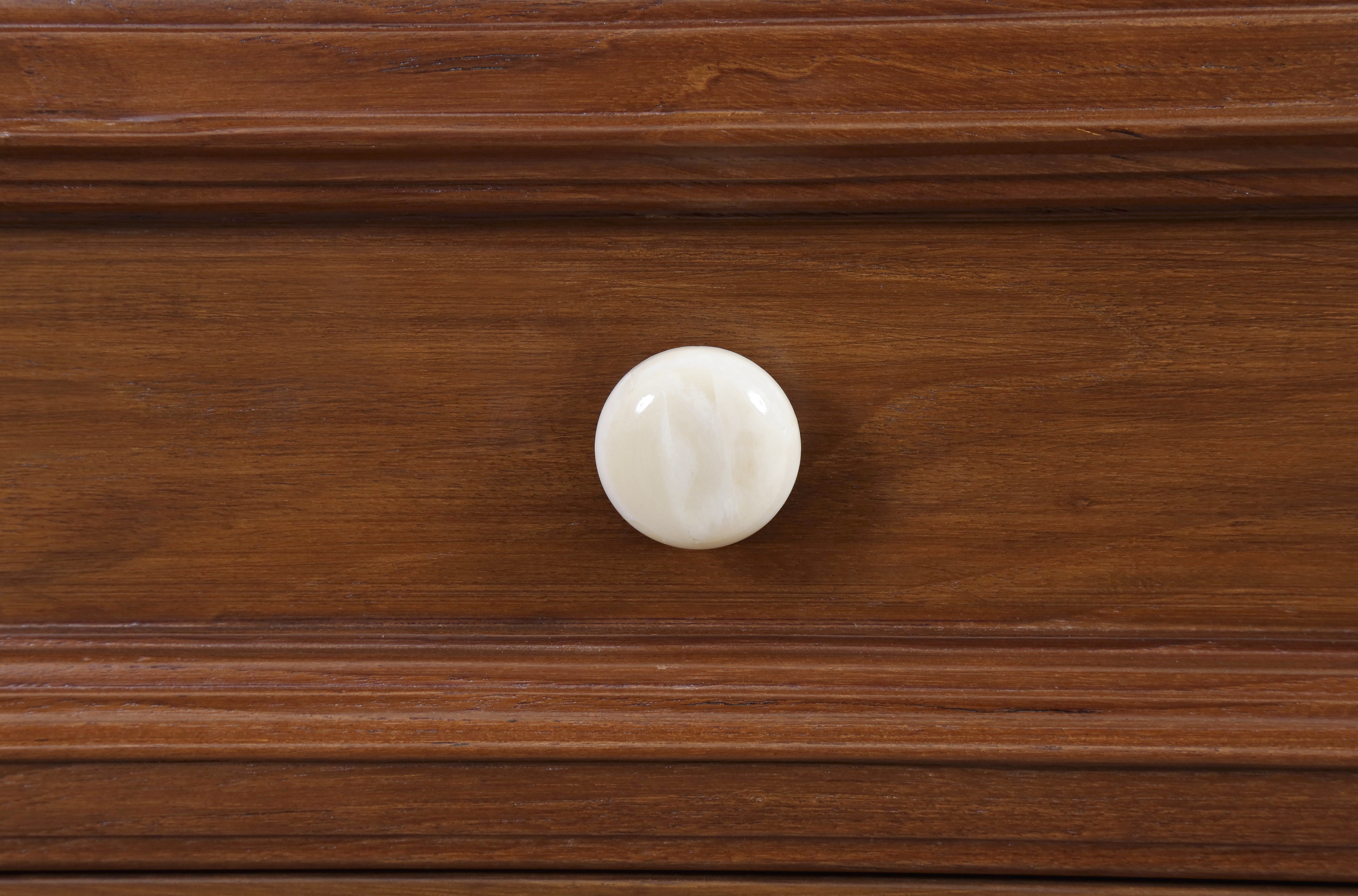 Majoribanks Dresser
