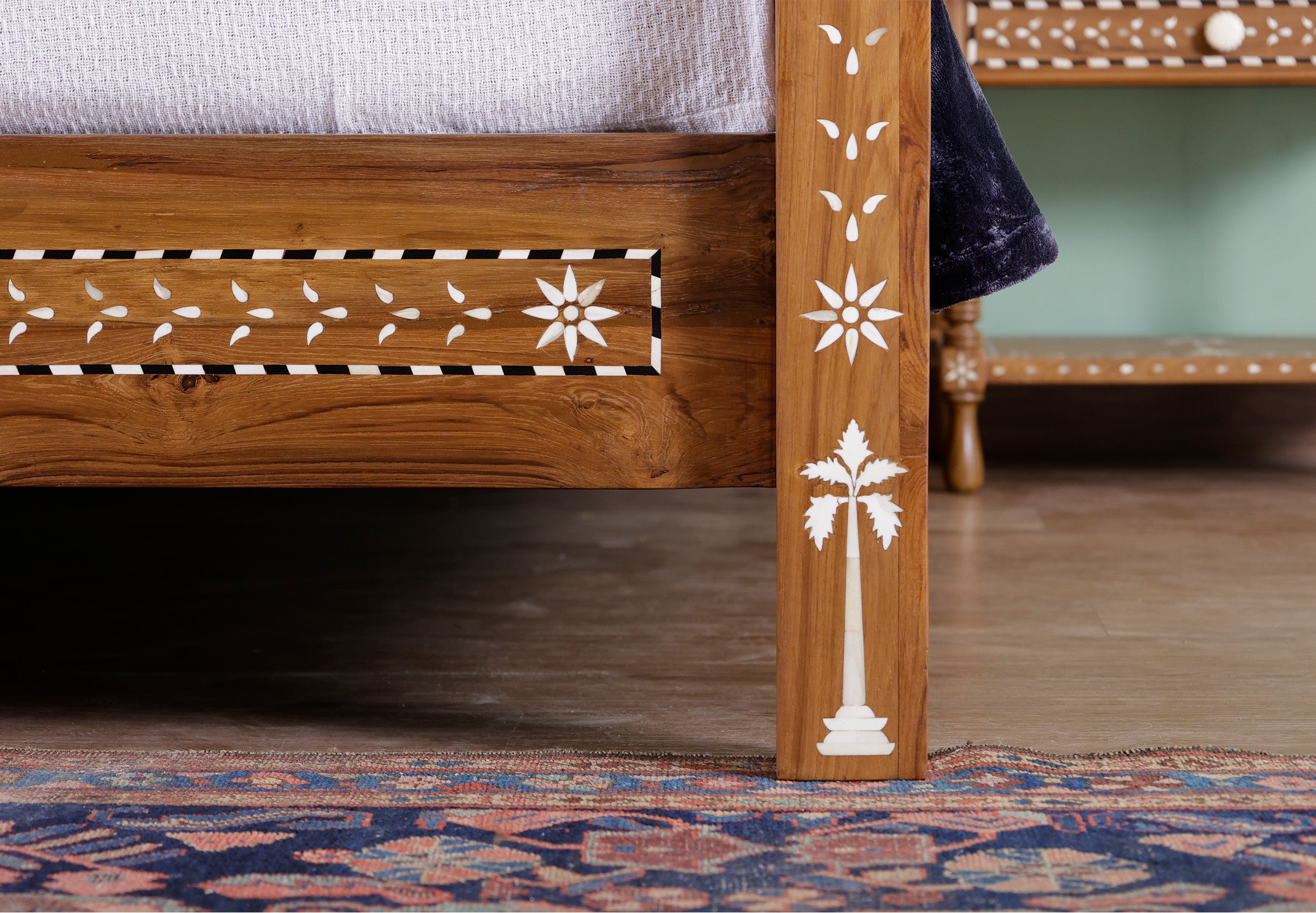 Wilmot Inlaid Bed