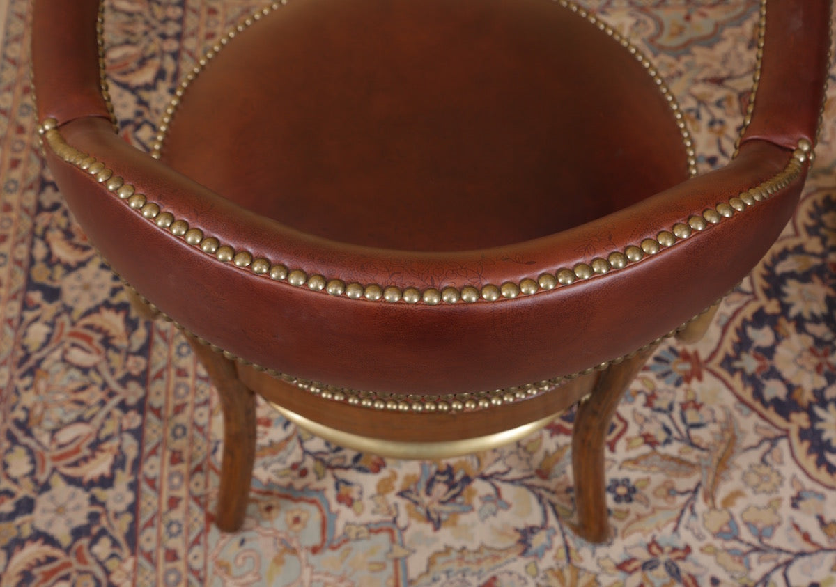 Leon Chair