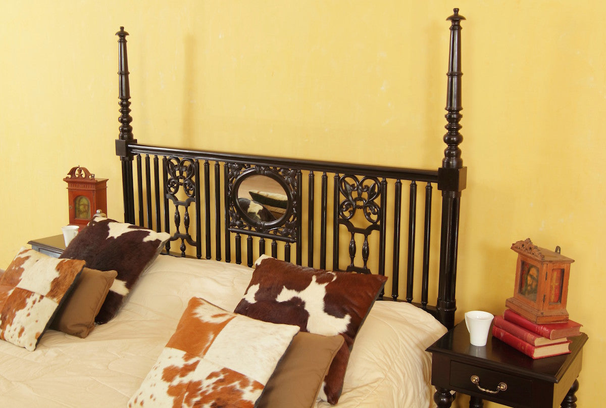 Elias Four Poster Bed